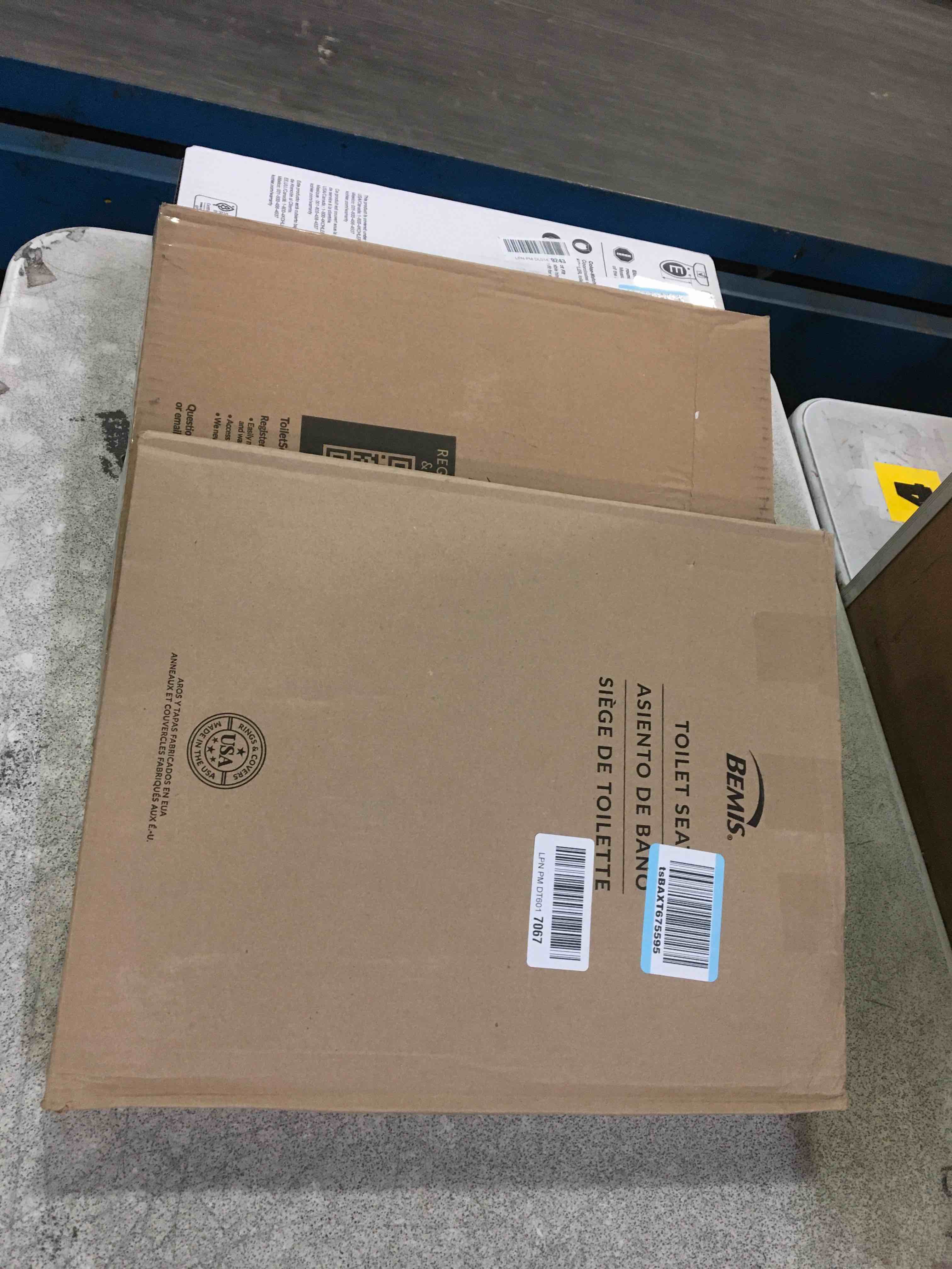 https://s3.amazonaws.com/lotting-images-prod/bidfta/BRN2004143_1746458069771.jpeg