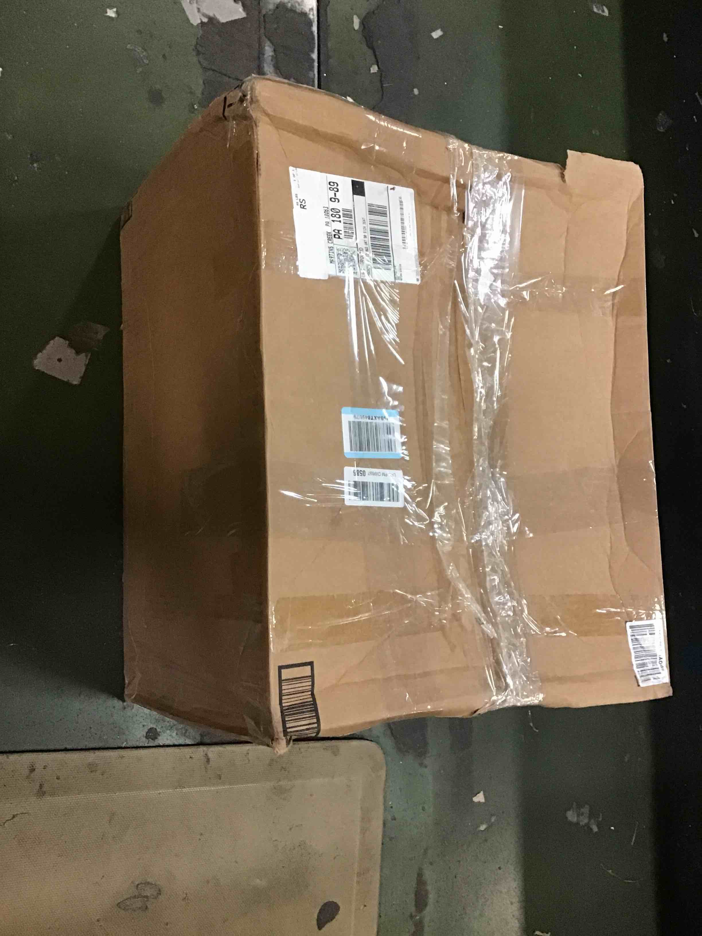 https://s3.amazonaws.com/lotting-images-prod/bidfta/BRN2004205_1746467346598.jpeg