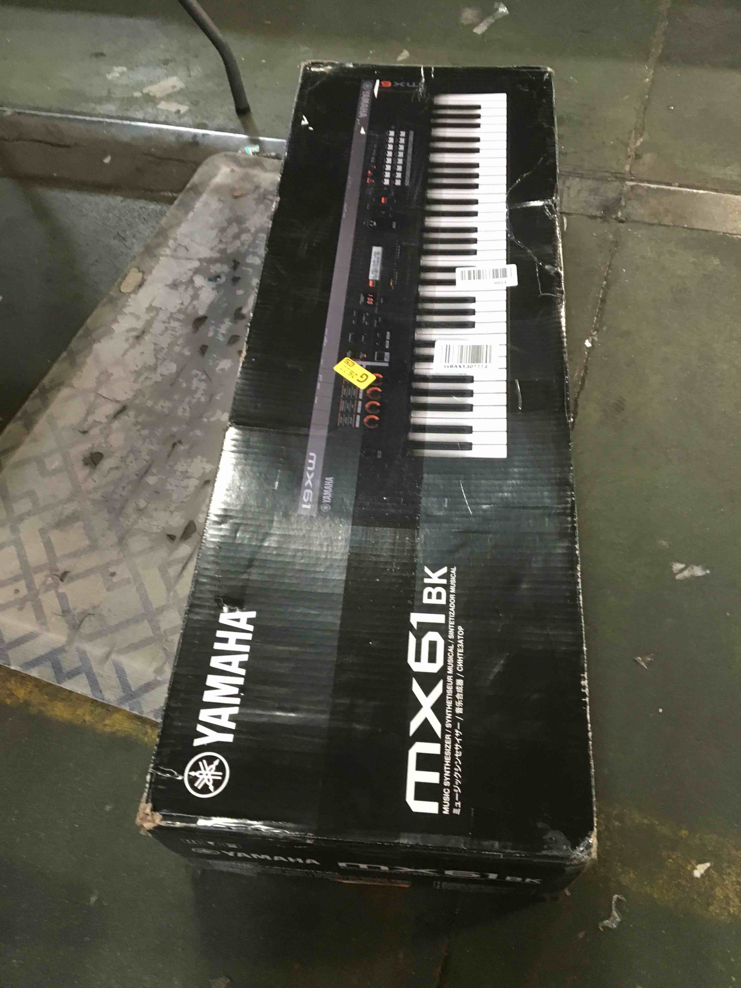 https://s3.amazonaws.com/lotting-images-prod/bidfta/BRN2004298_1746536793191.jpeg