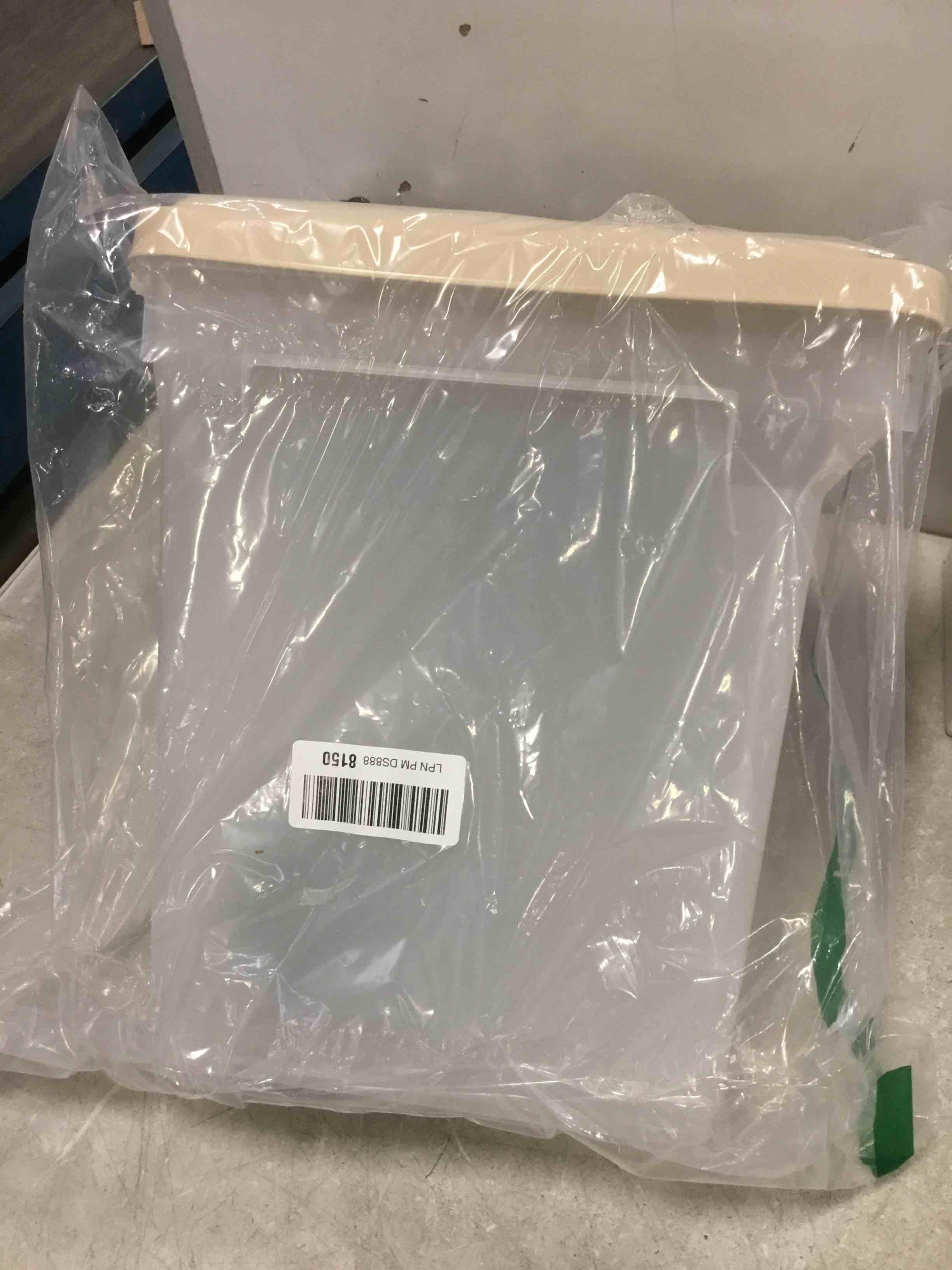 https://s3.amazonaws.com/lotting-images-prod/bidfta/BRN2005425_1744728976767.jpeg