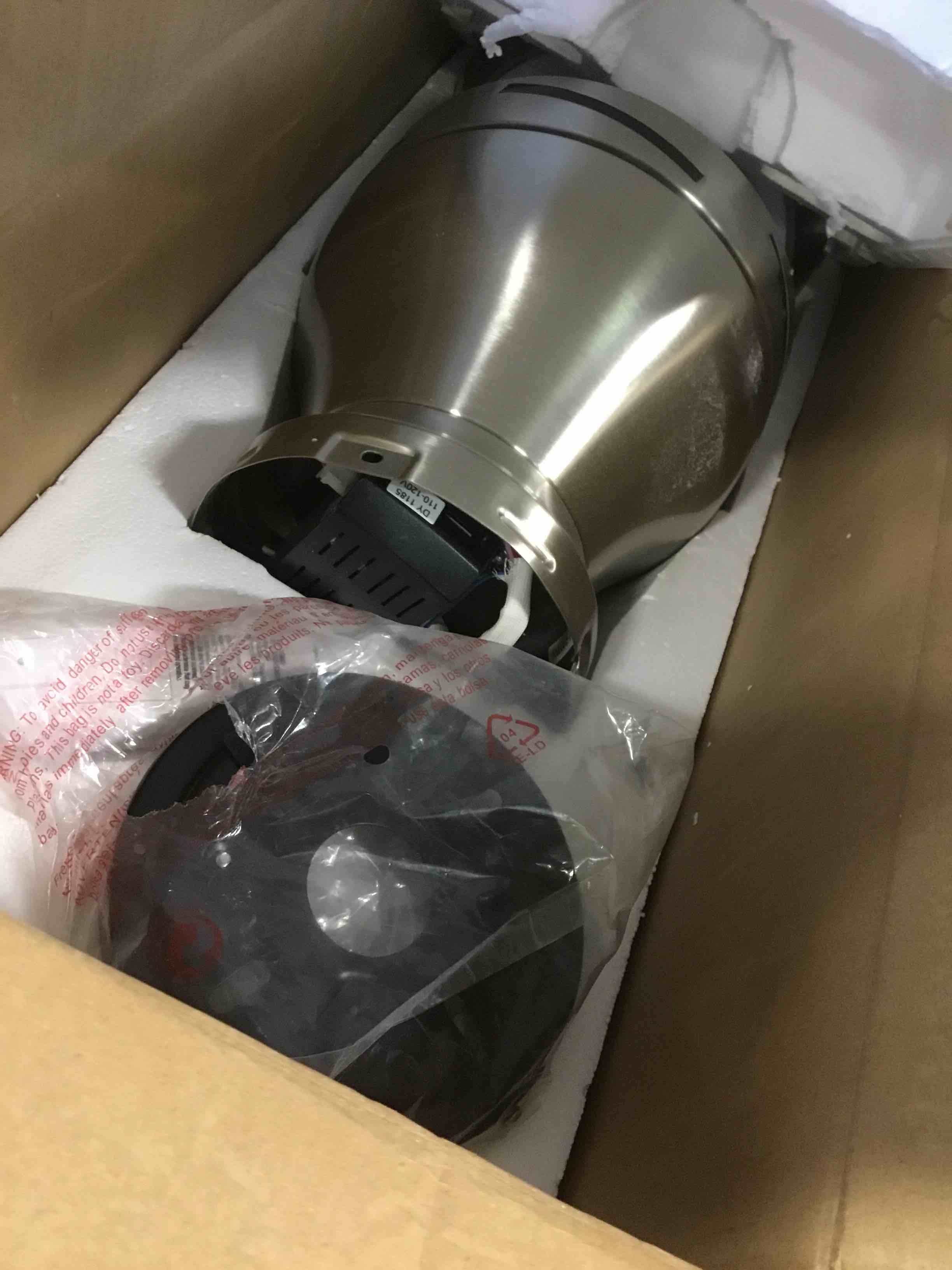 https://s3.amazonaws.com/lotting-images-prod/bidfta/BRN2005664_1744815722431.jpeg