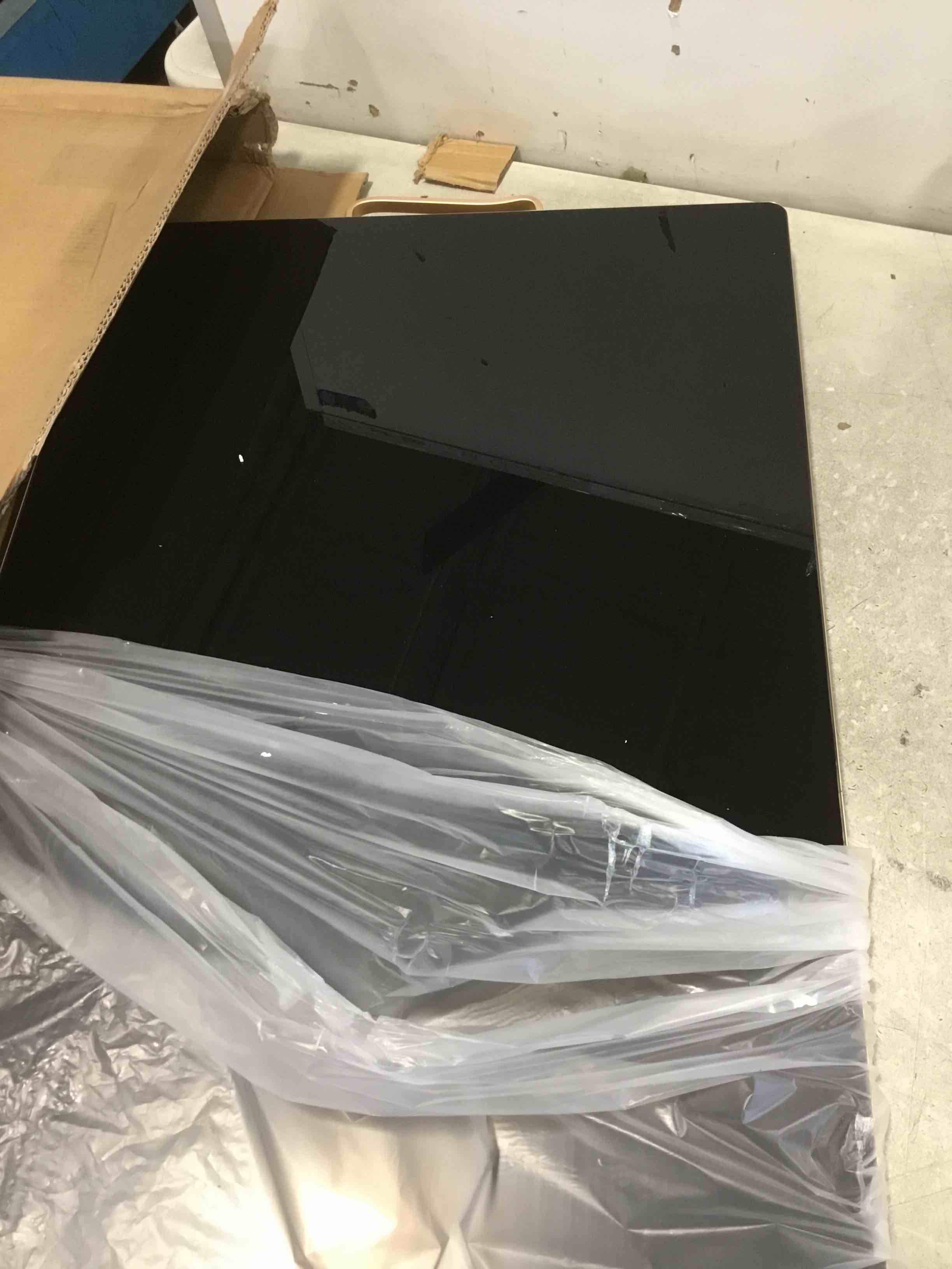 https://s3.amazonaws.com/lotting-images-prod/bidfta/BRN2005669_1744816300620.jpeg