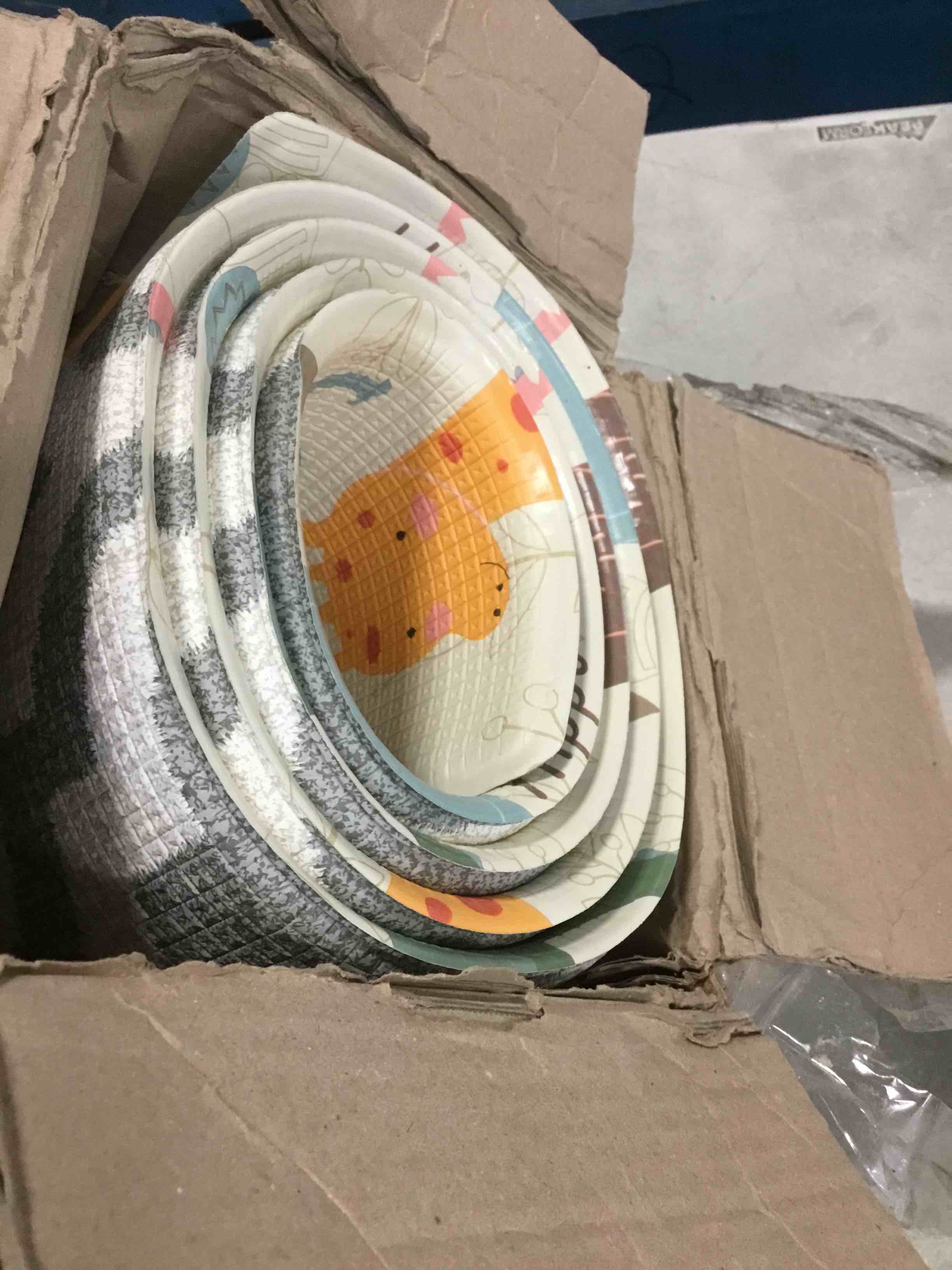 https://s3.amazonaws.com/lotting-images-prod/bidfta/BRN2005985_1744912505992.jpeg