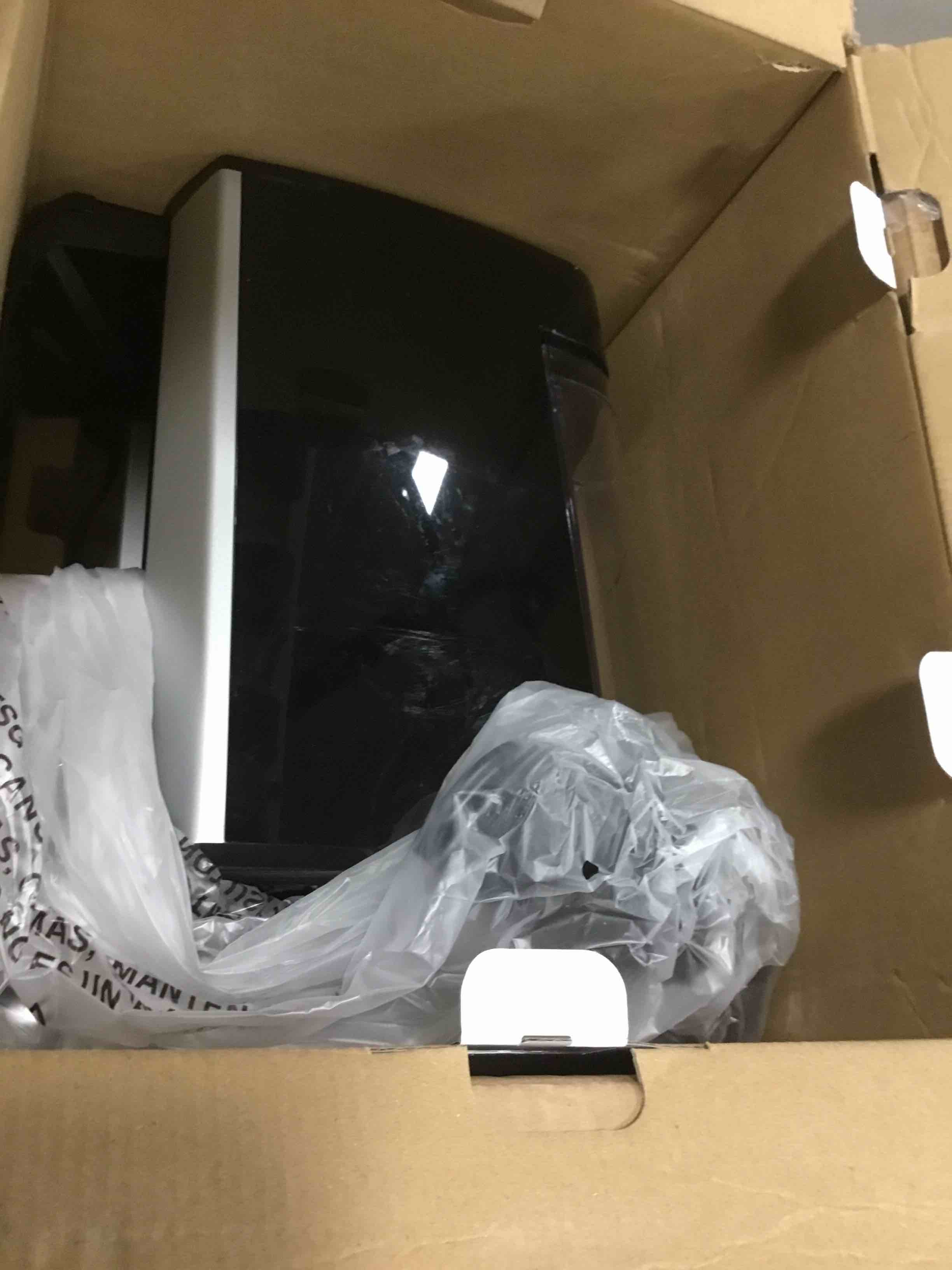 https://s3.amazonaws.com/lotting-images-prod/bidfta/BRN2006045_1744919811667.jpeg