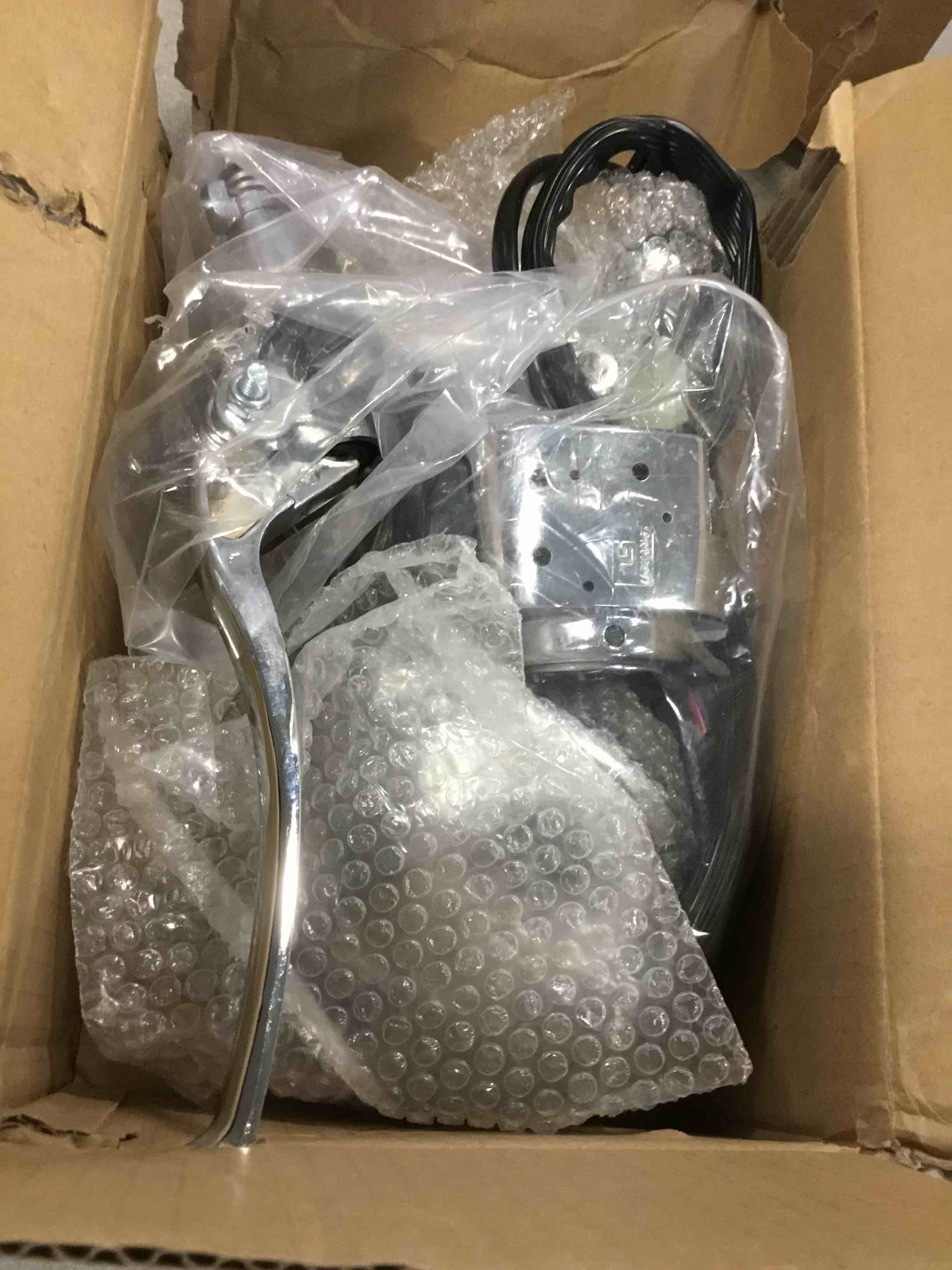 https://s3.amazonaws.com/lotting-images-prod/bidfta/BRN2006507_1745346300955.jpeg