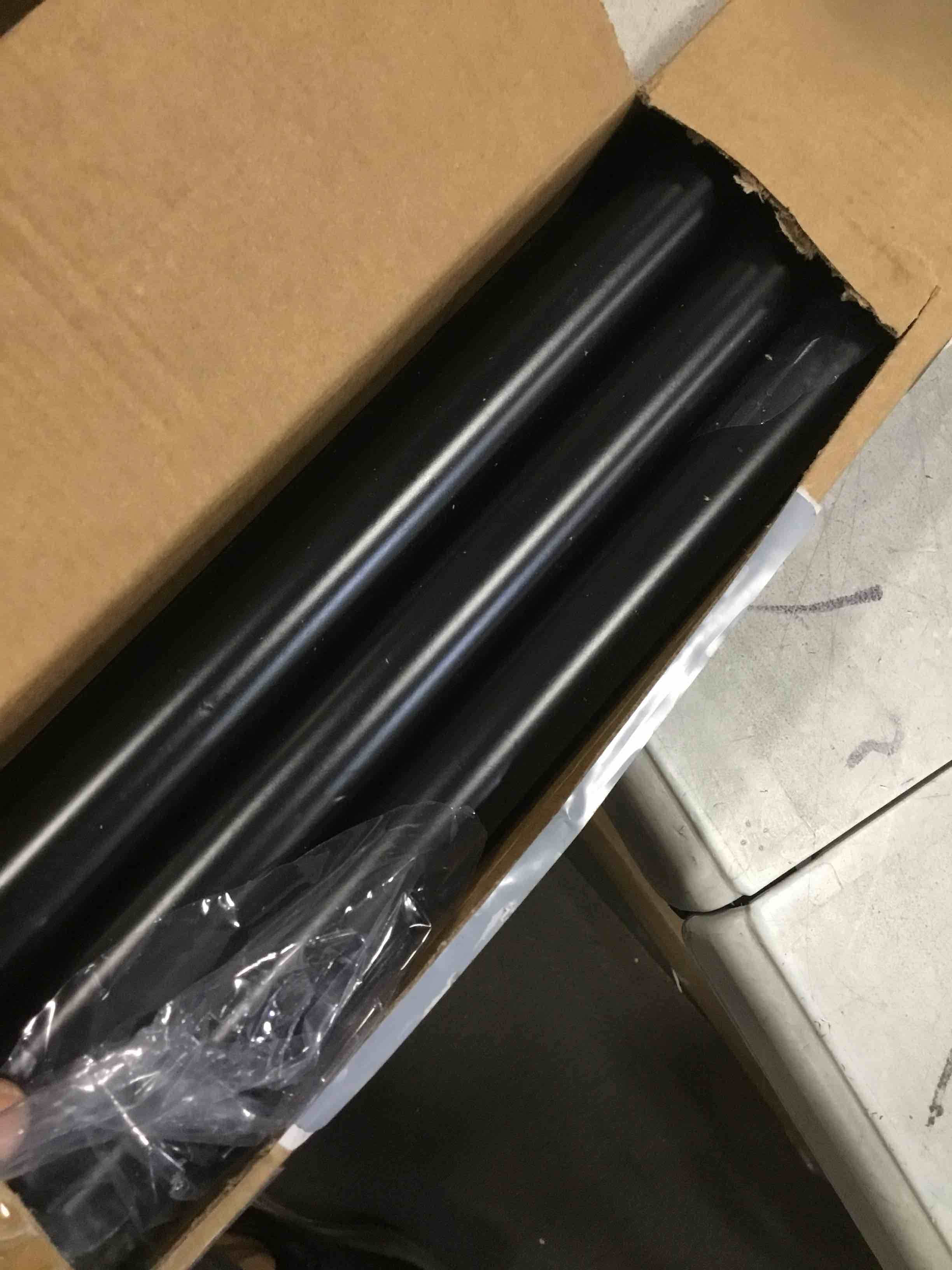 https://s3.amazonaws.com/lotting-images-prod/bidfta/BRN2006952_1745519618829.jpeg