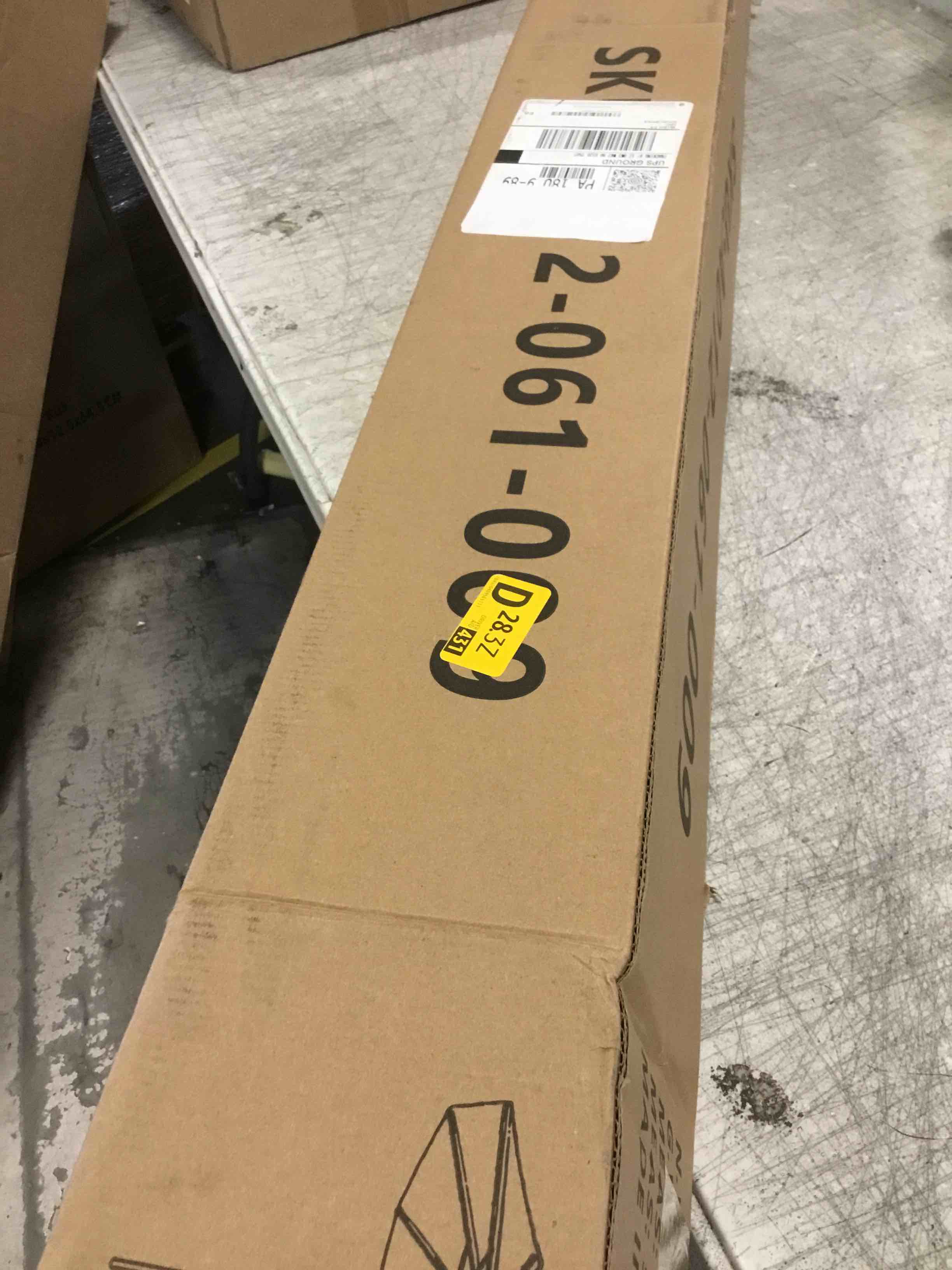 https://s3.amazonaws.com/lotting-images-prod/bidfta/BRN2007124_1745861043363.jpeg