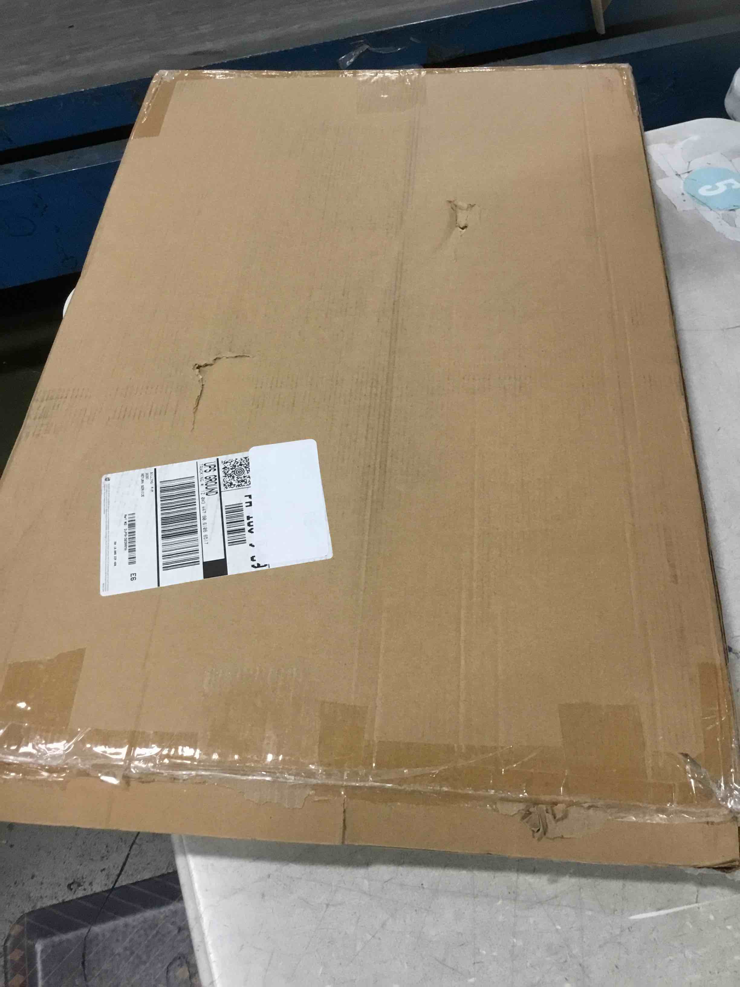 https://s3.amazonaws.com/lotting-images-prod/bidfta/BRN2007348_1745940896509.jpeg