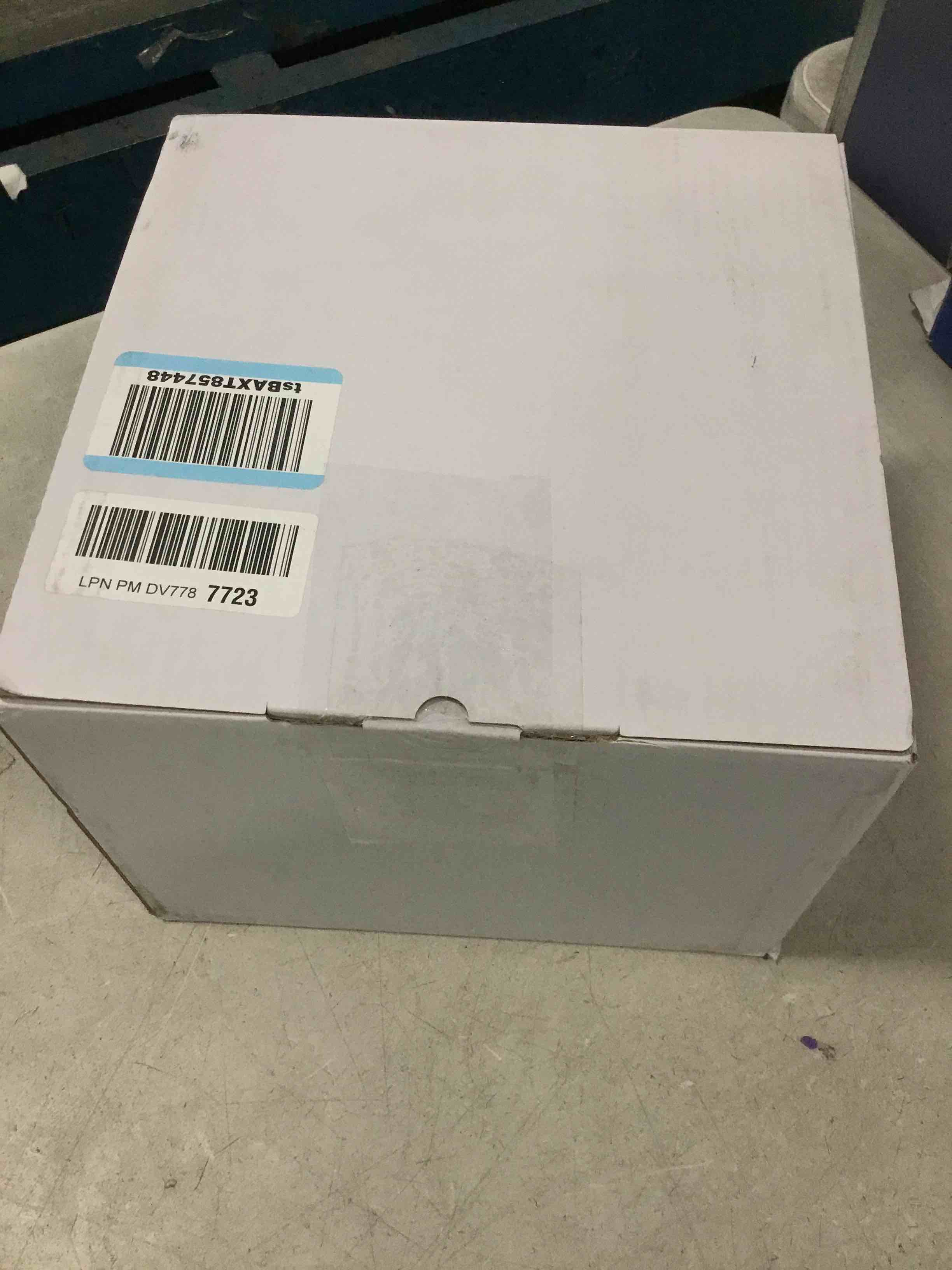 https://s3.amazonaws.com/lotting-images-prod/bidfta/BRN2007399_1745948046619.jpeg