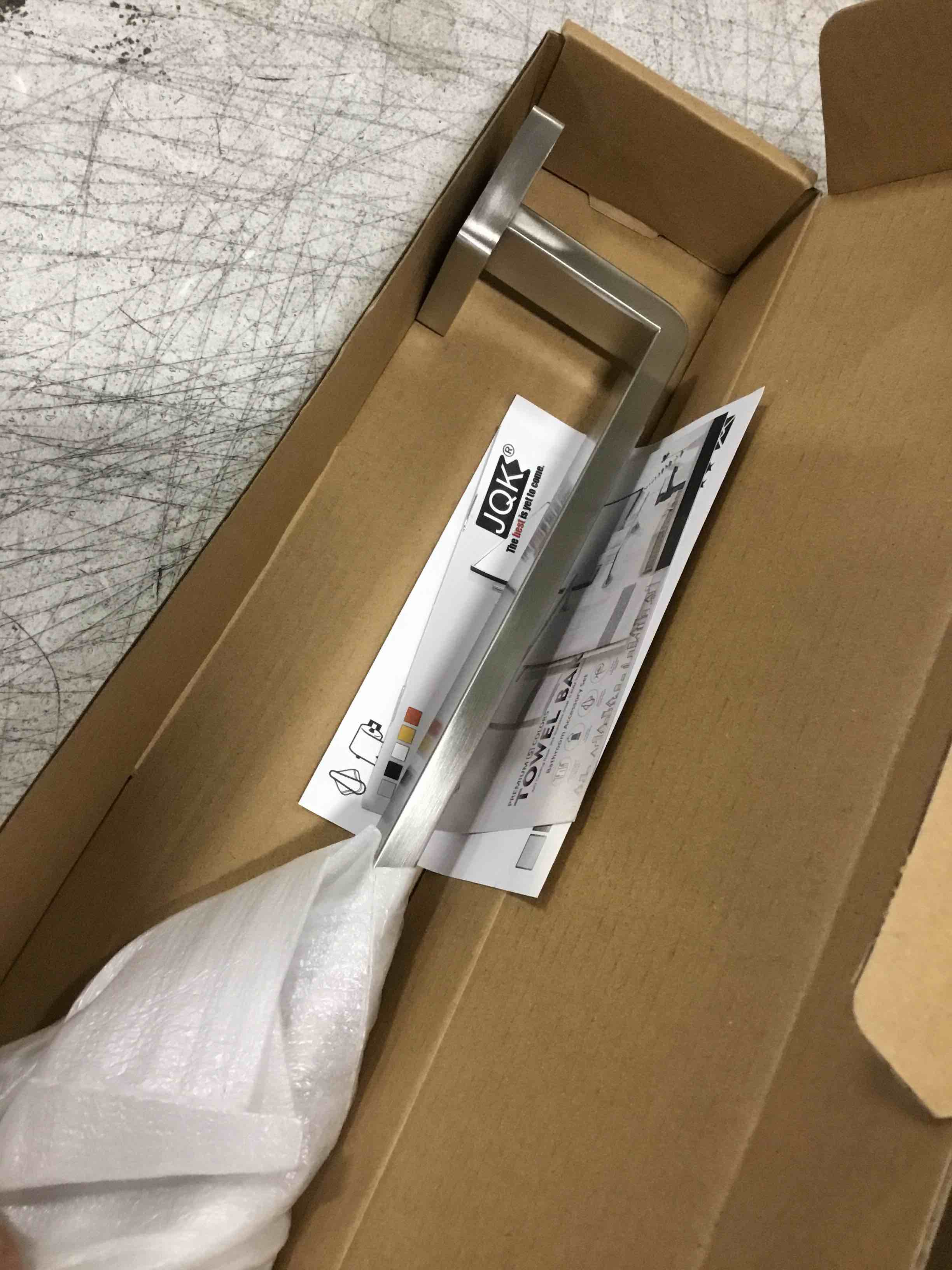 https://s3.amazonaws.com/lotting-images-prod/bidfta/BRN2007676_1746115871212.jpeg