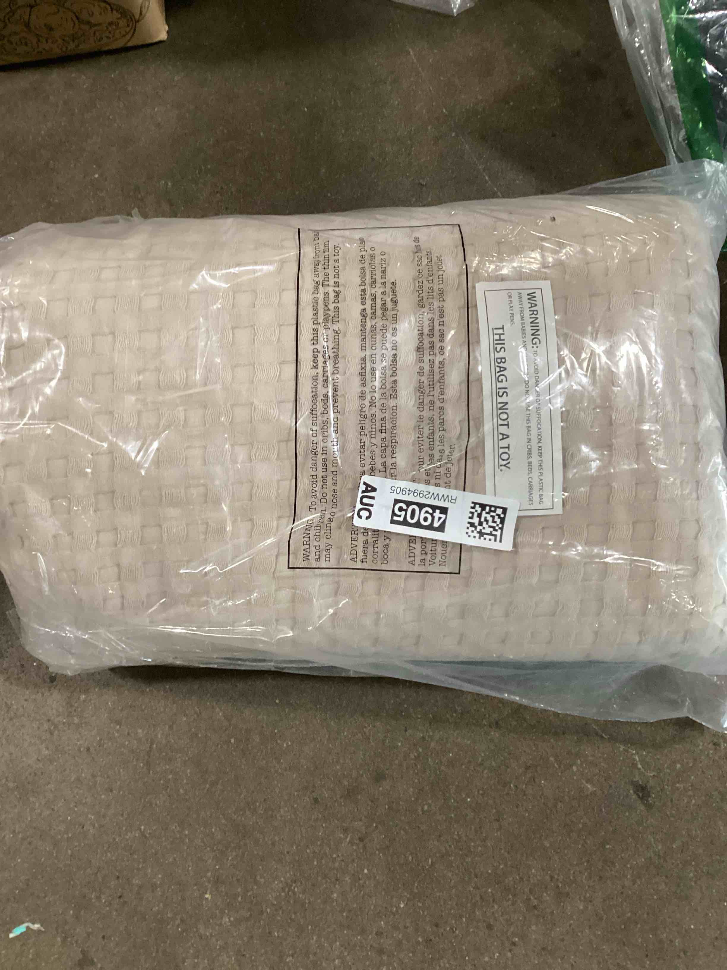 Condition photo showing Good Condition for bedding khaki 100% cotton waffle blanket 300 gsm [king - 90x108 inch] soft lightweight breathable bed blanket for all season