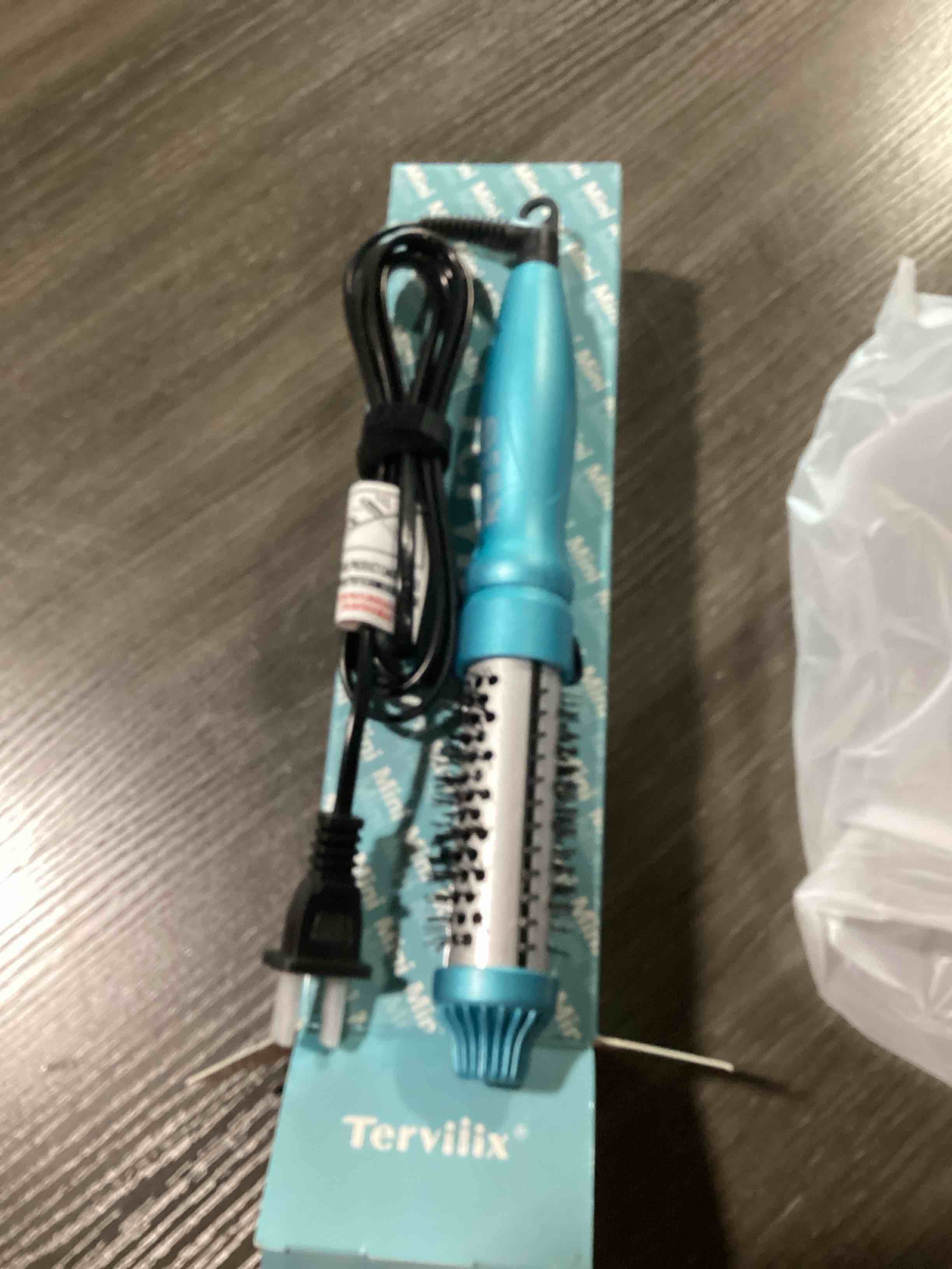Condition photo showing Good Condition for terviiix thermal brush, mini 1 inch hot brush, ionic heated round brush, tourmaline ceramic ionic curling iron for short hair, adjustable temperature, dual voltage