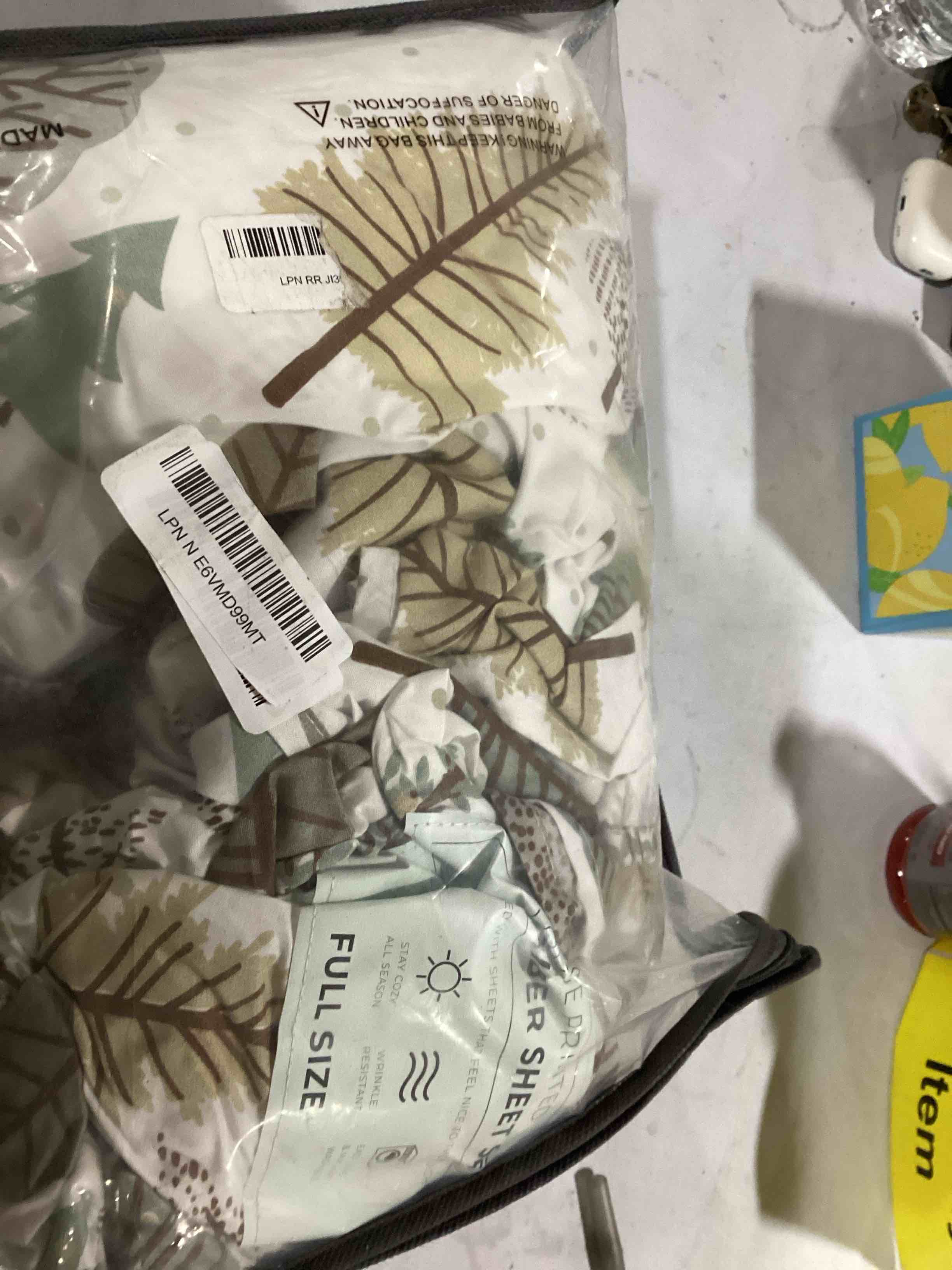 Condition photo showing Good Condition for oeko tex full size sheet set ( 1 fitted sheet), (1 flat sheet), & 2 standard pillow cases