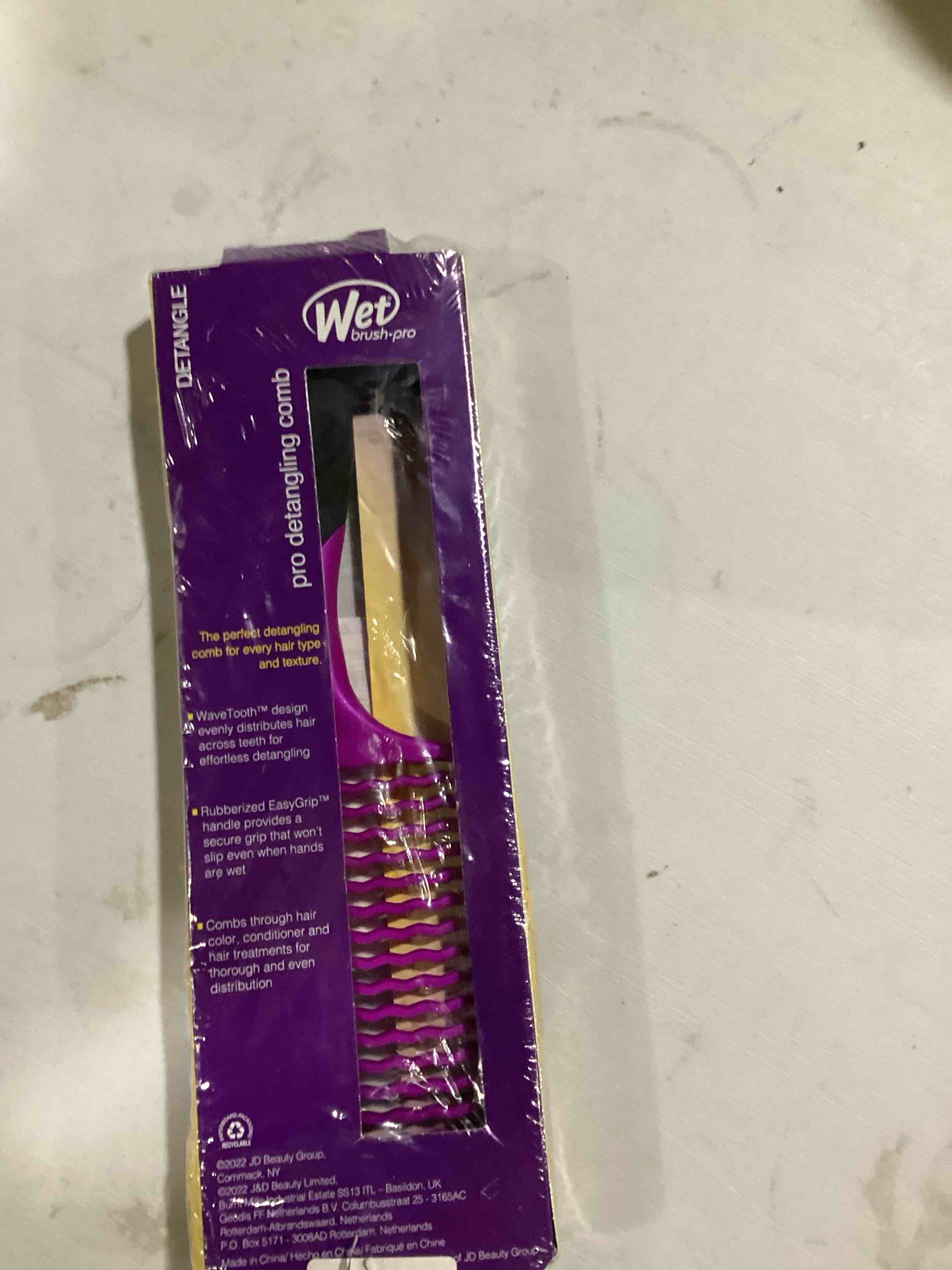 Condition photo showing Good Condition for wet brush pro detangling comb