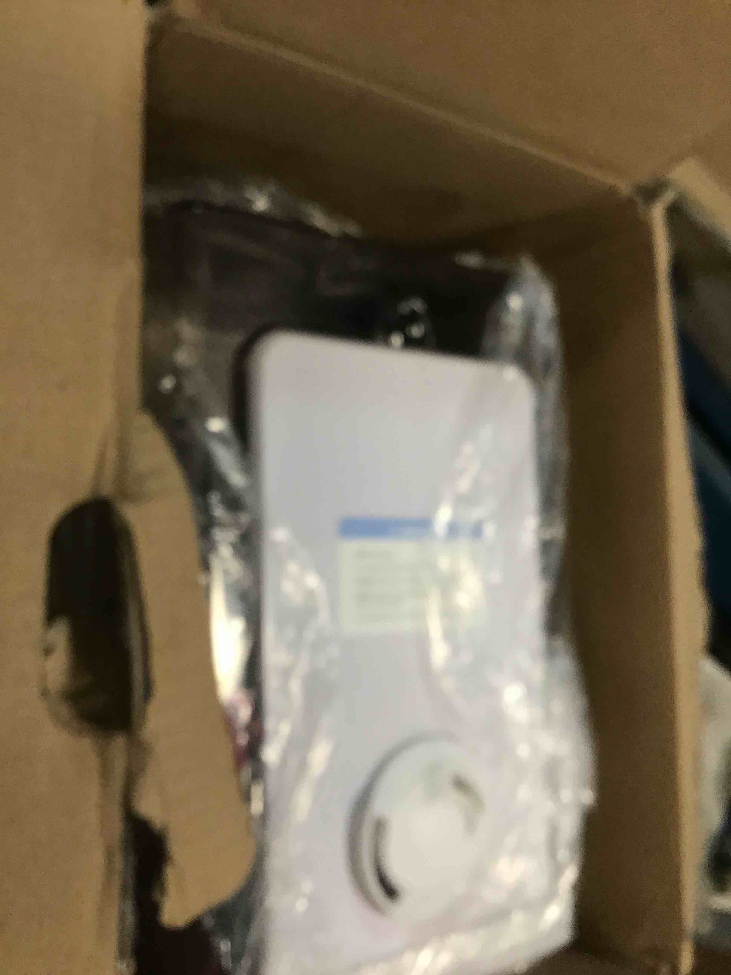 https://s3.amazonaws.com/lotting-images-prod/bidfta/BRN2037927_1742497459953.jpeg