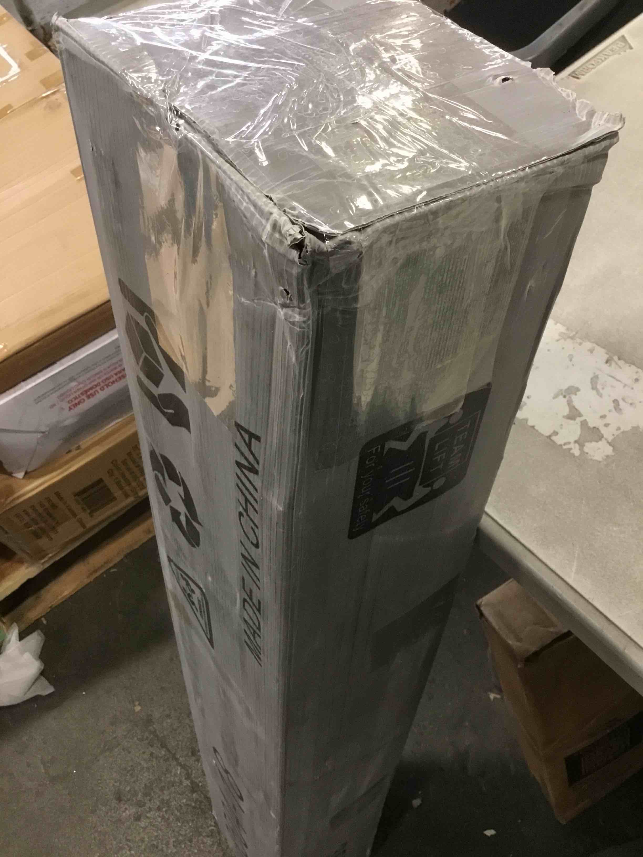 https://s3.amazonaws.com/lotting-images-prod/bidfta/BRN2038447_1740158853288.jpeg