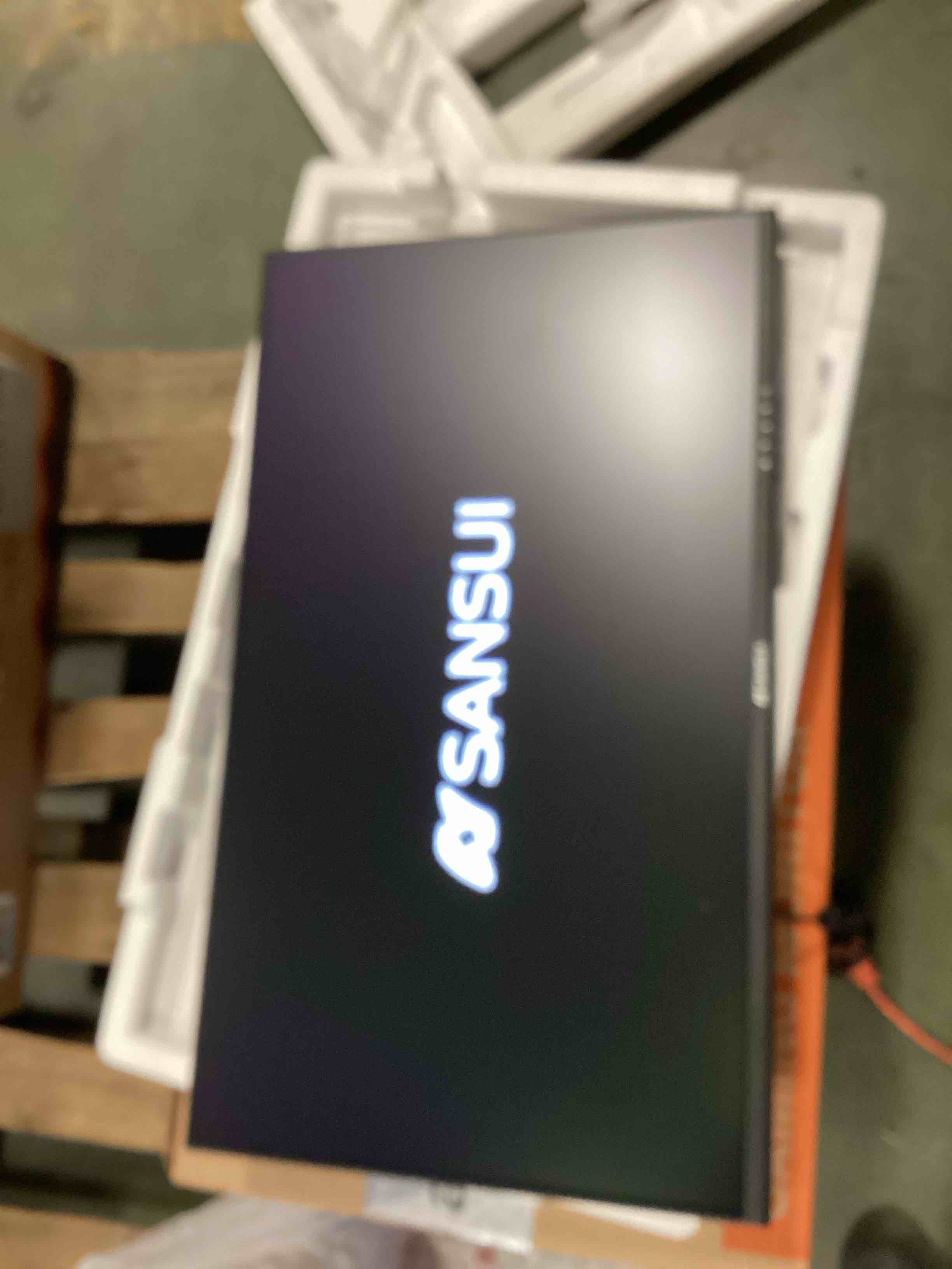https://s3.amazonaws.com/lotting-images-prod/bidfta/BRN2042474_1740752826390.jpeg