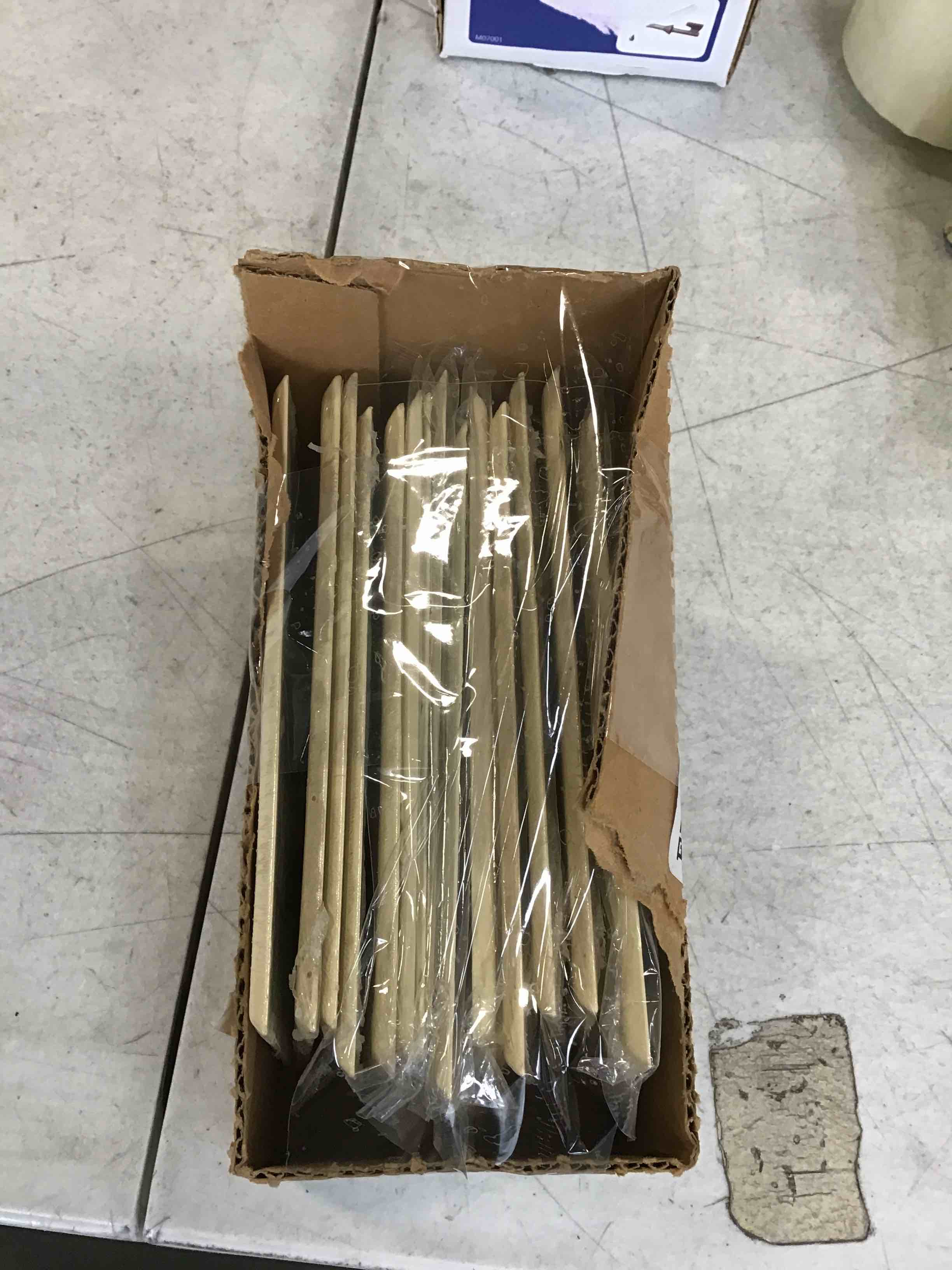 https://s3.amazonaws.com/lotting-images-prod/bidfta/BRN2046539_1743518843950.jpeg