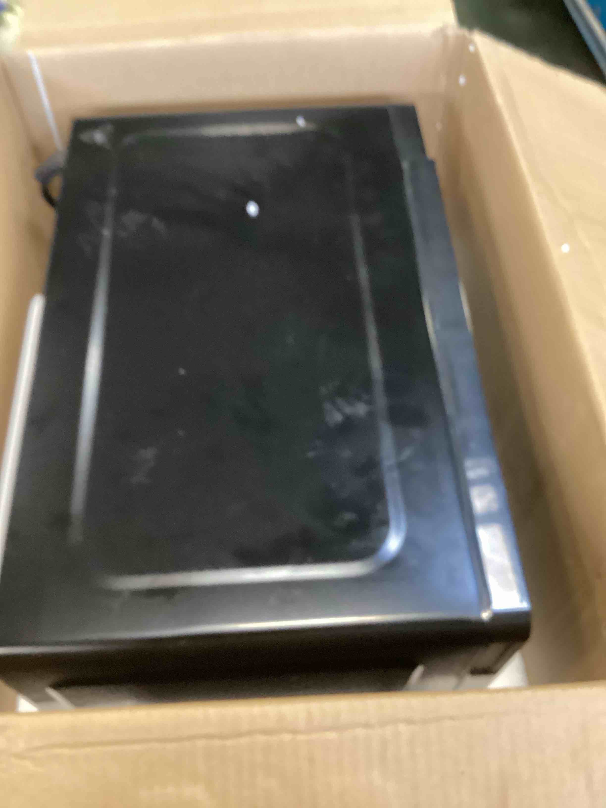 https://s3.amazonaws.com/lotting-images-prod/bidfta/BRN2055342_1743694515710.jpeg