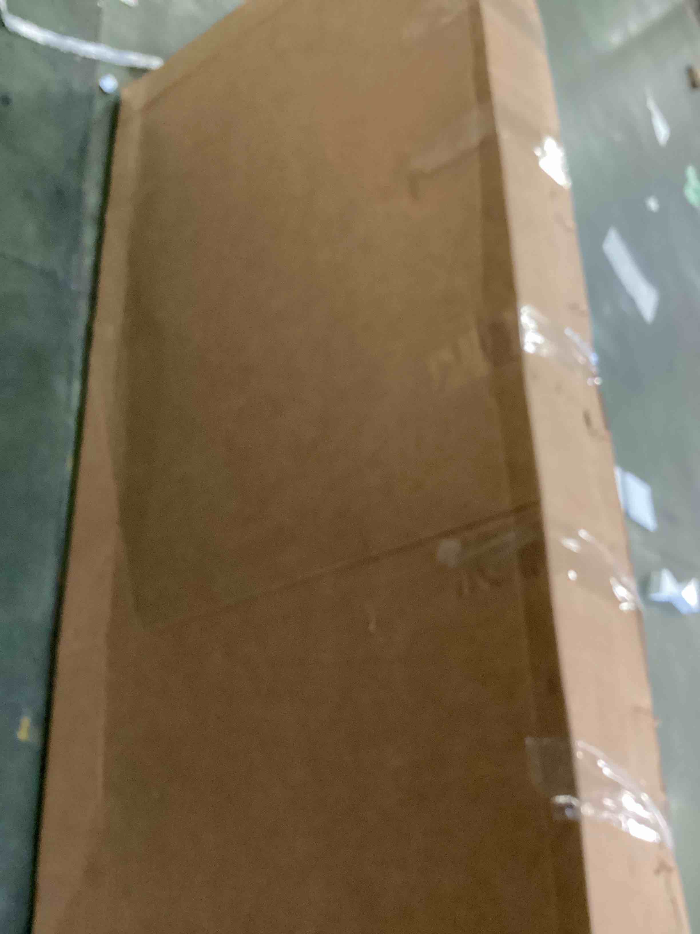 https://s3.amazonaws.com/lotting-images-prod/bidfta/BRN2055377_1743706558386.jpeg