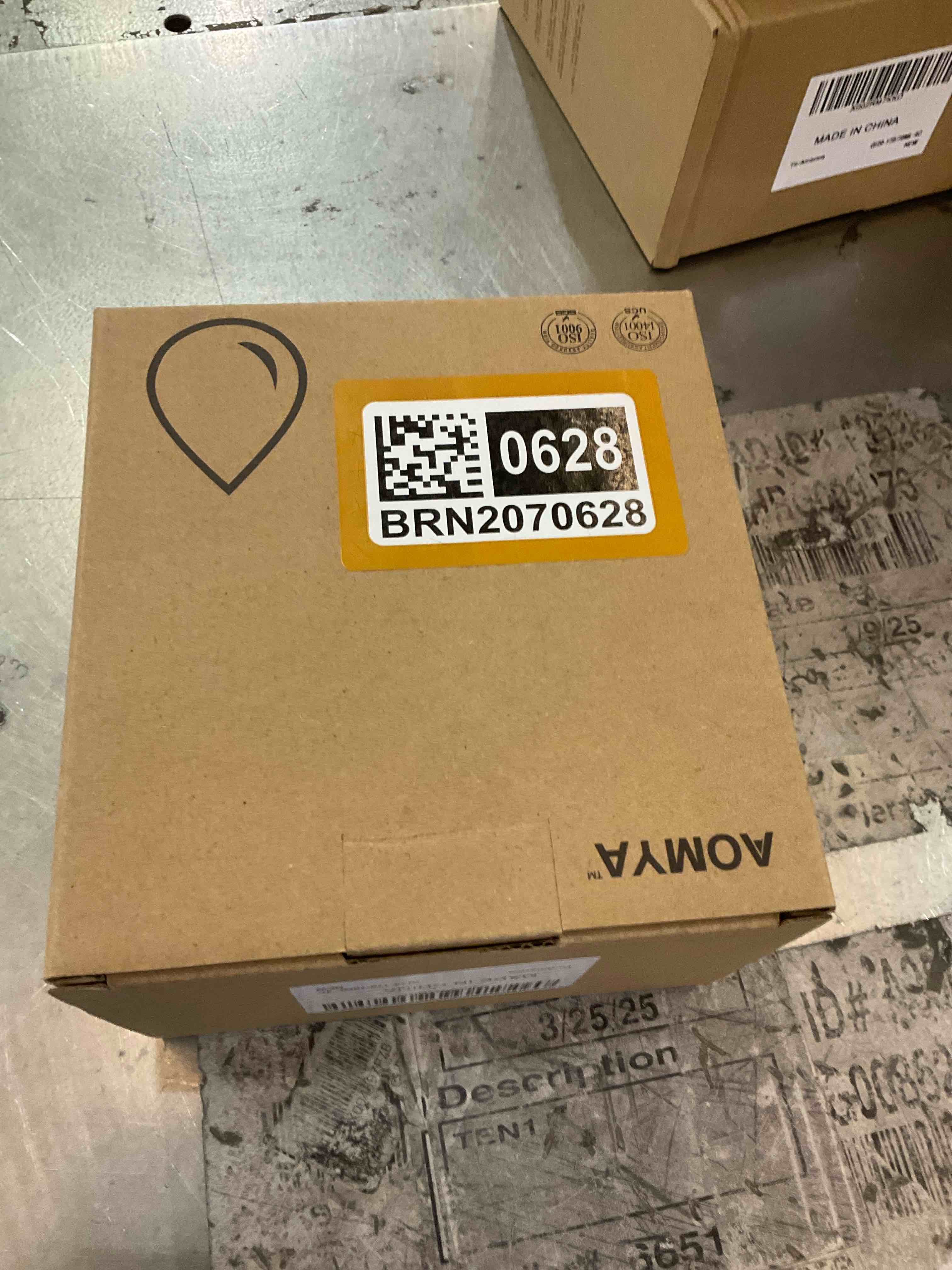 https://s3.amazonaws.com/lotting-images-prod/bidfta/BRN2070624_1744739402973.jpeg