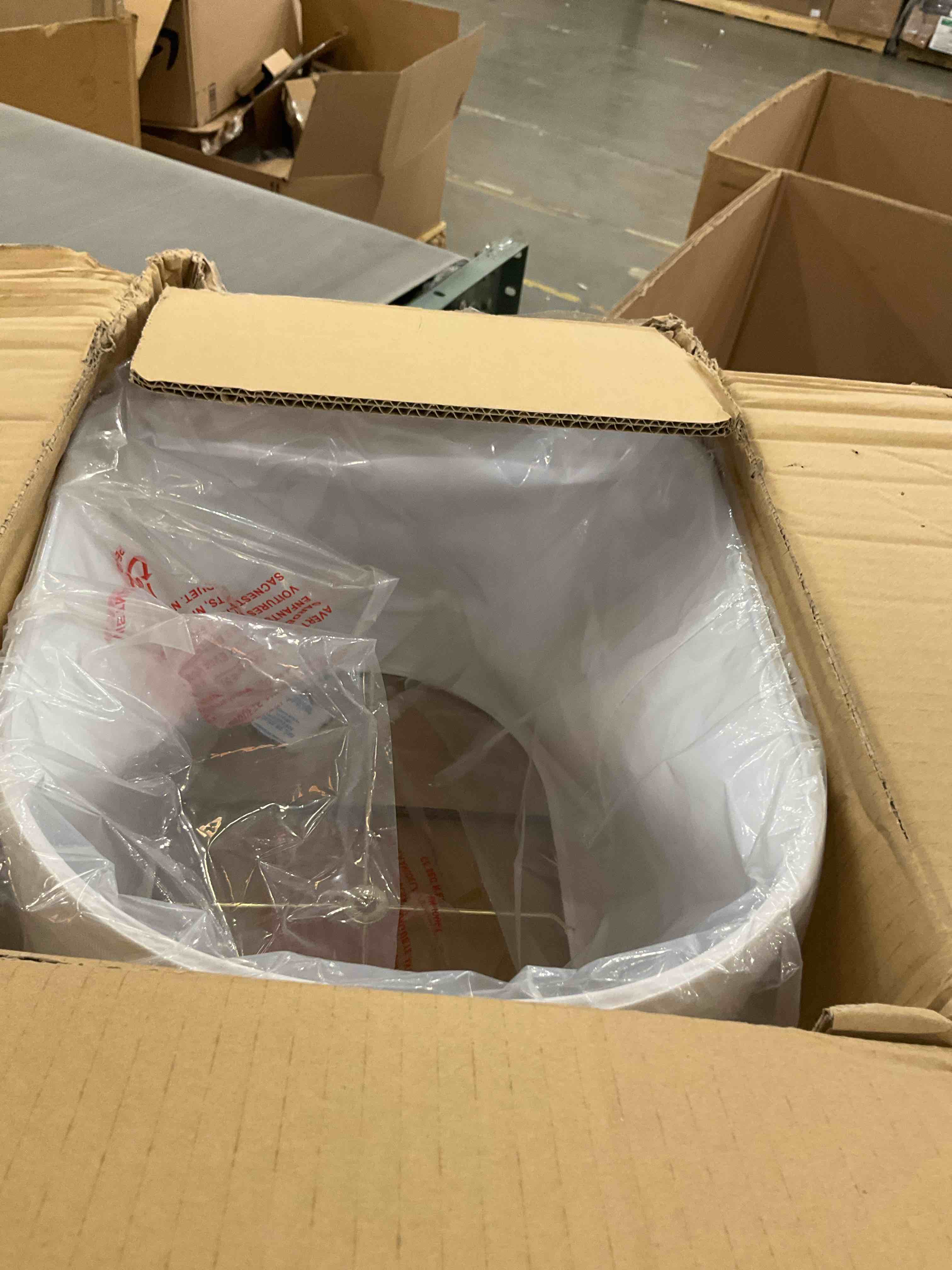 https://s3.amazonaws.com/lotting-images-prod/bidfta/BRN2070942_1744821840270.jpeg