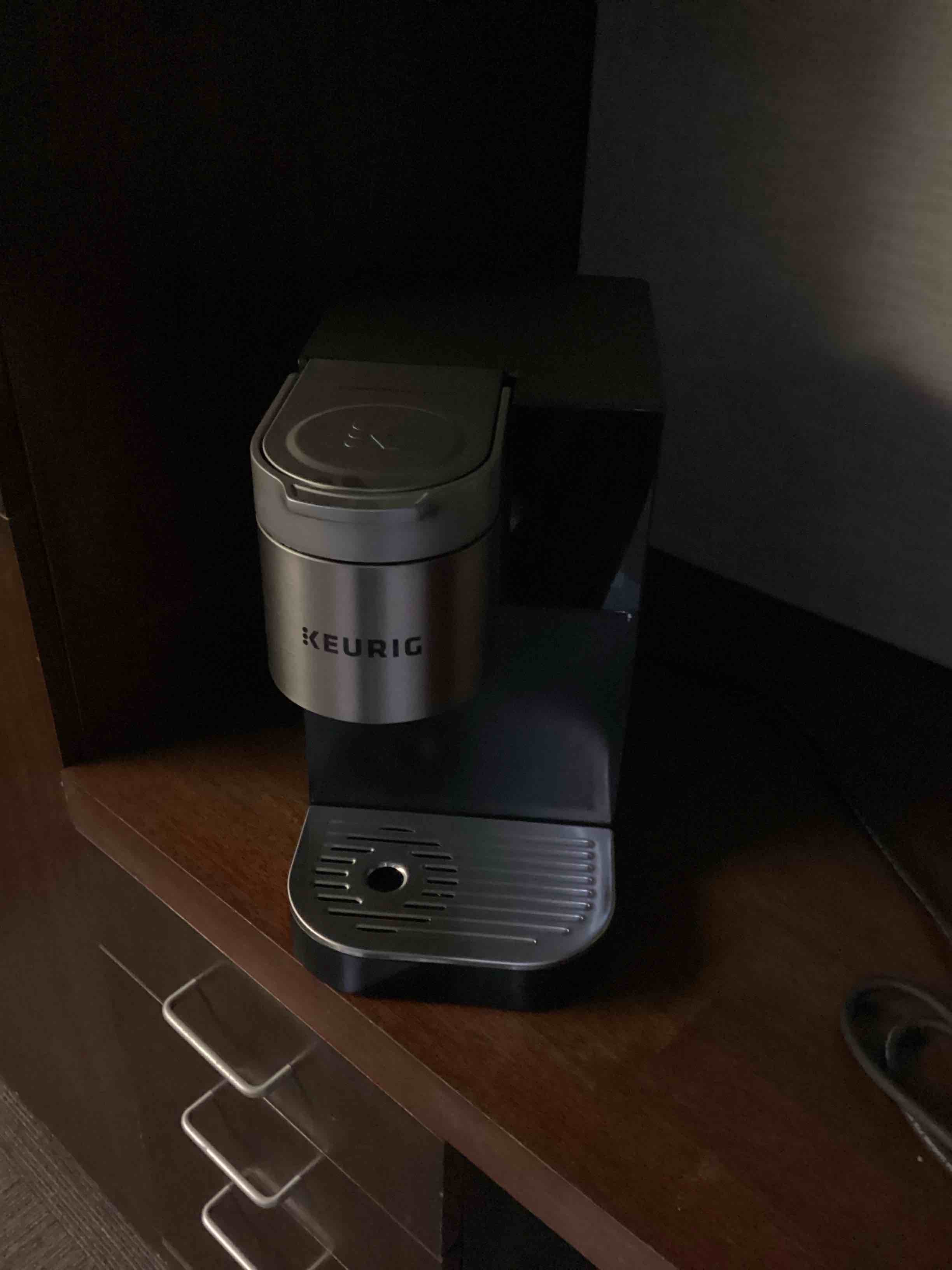 Condition photo showing Good Condition for Keurig® K-2550™ Single Serve Commercial Coffeemaker