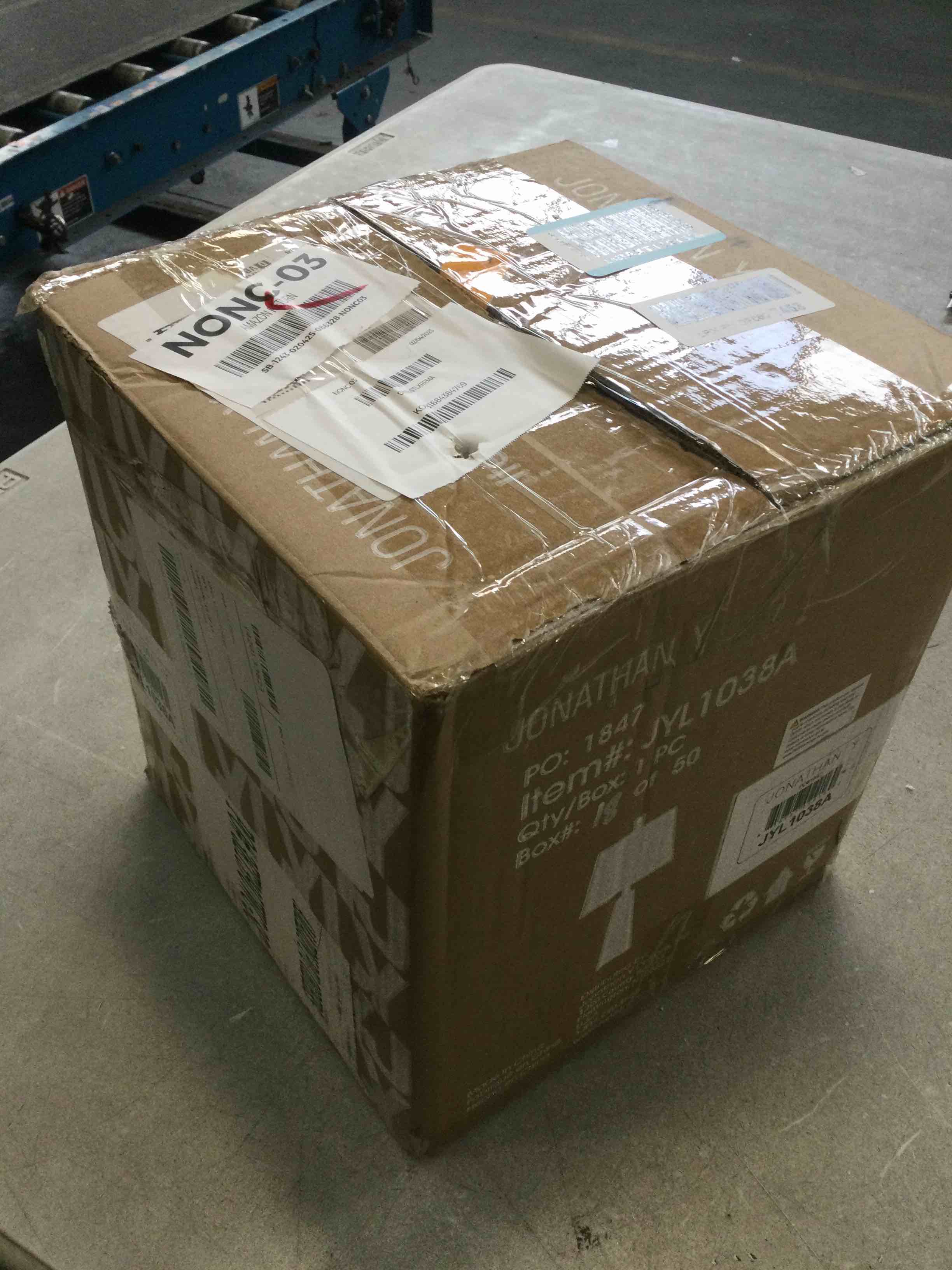 https://s3.amazonaws.com/lotting-images-prod/bidfta/BRN2104820_1741276164240.jpeg