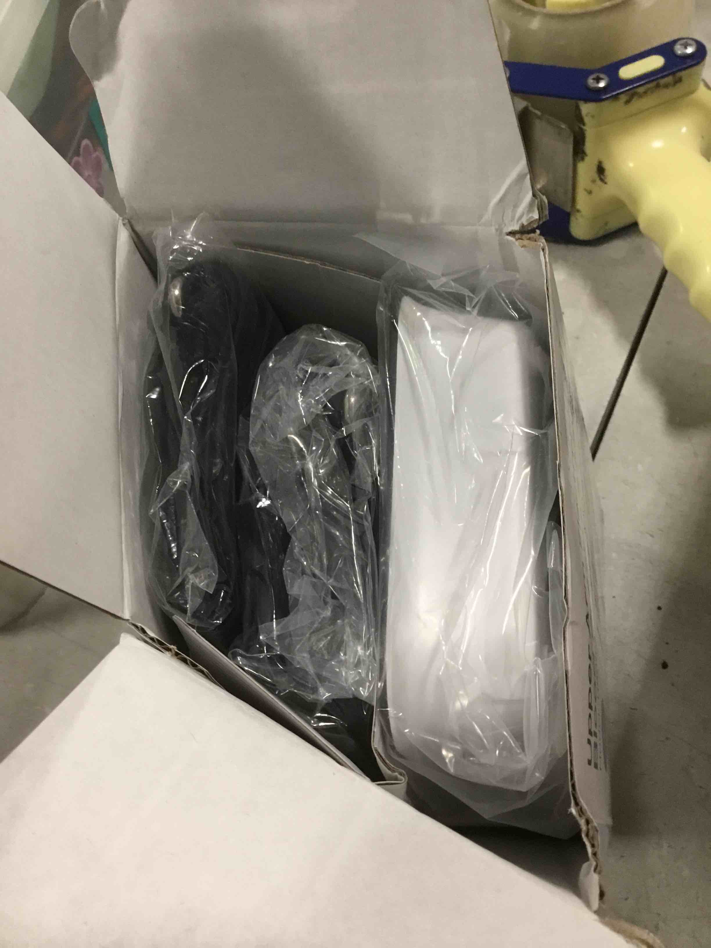 https://s3.amazonaws.com/lotting-images-prod/bidfta/BRN2108142_1744209535428.jpeg