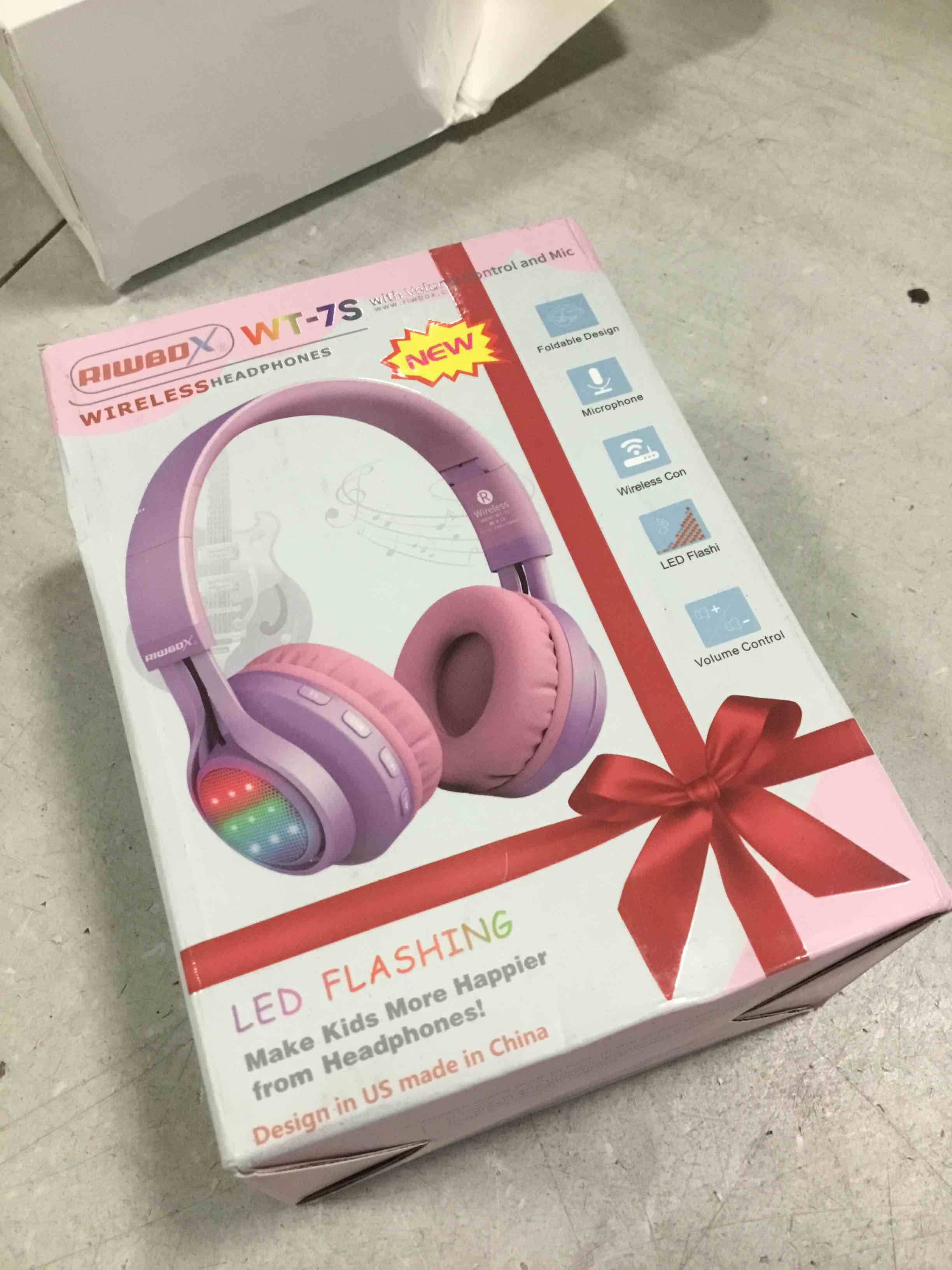 https://s3.amazonaws.com/lotting-images-prod/bidfta/BRN2108247_1744221176684.jpeg