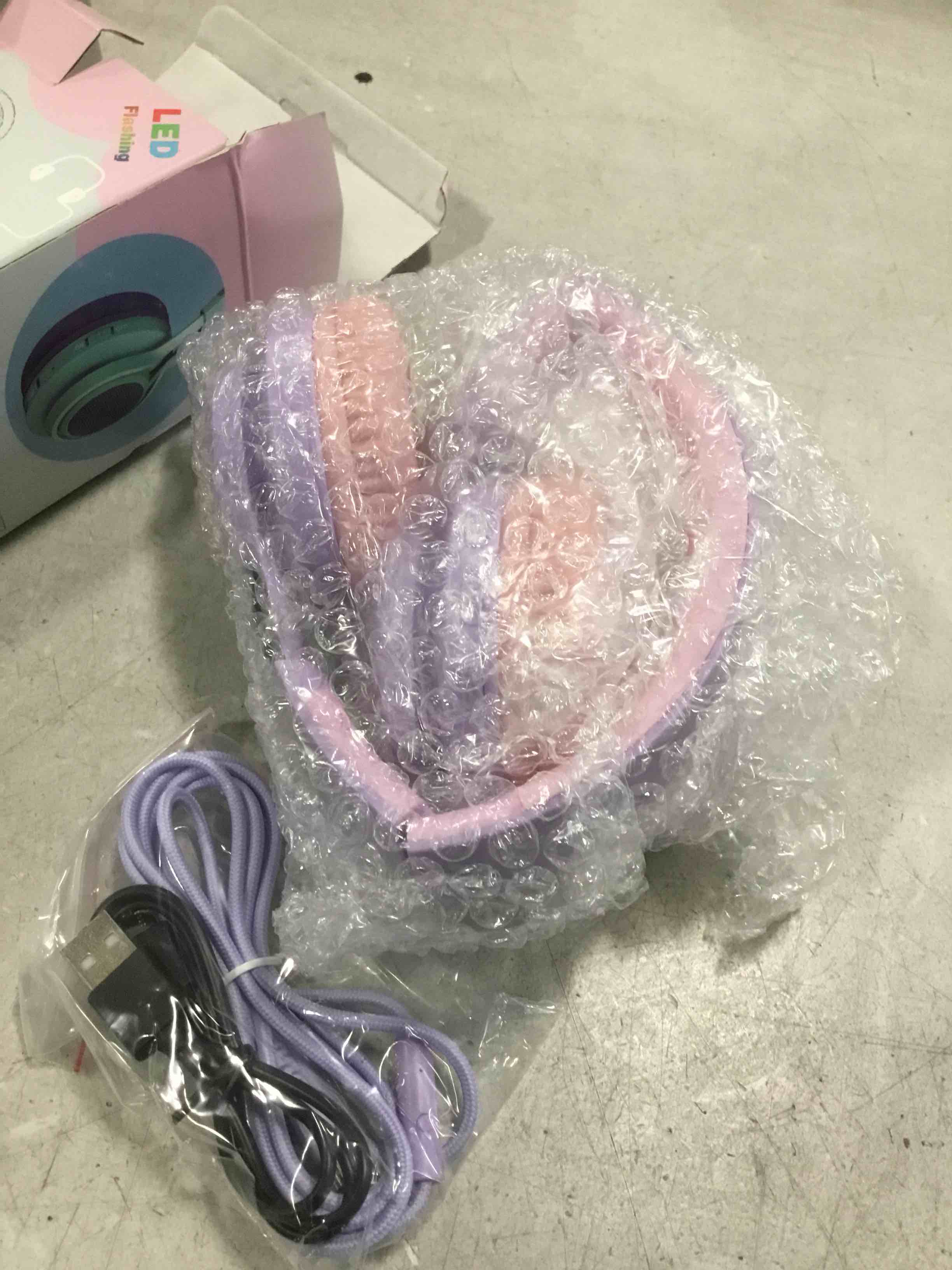 https://s3.amazonaws.com/lotting-images-prod/bidfta/BRN2108247_1744221195986.jpeg