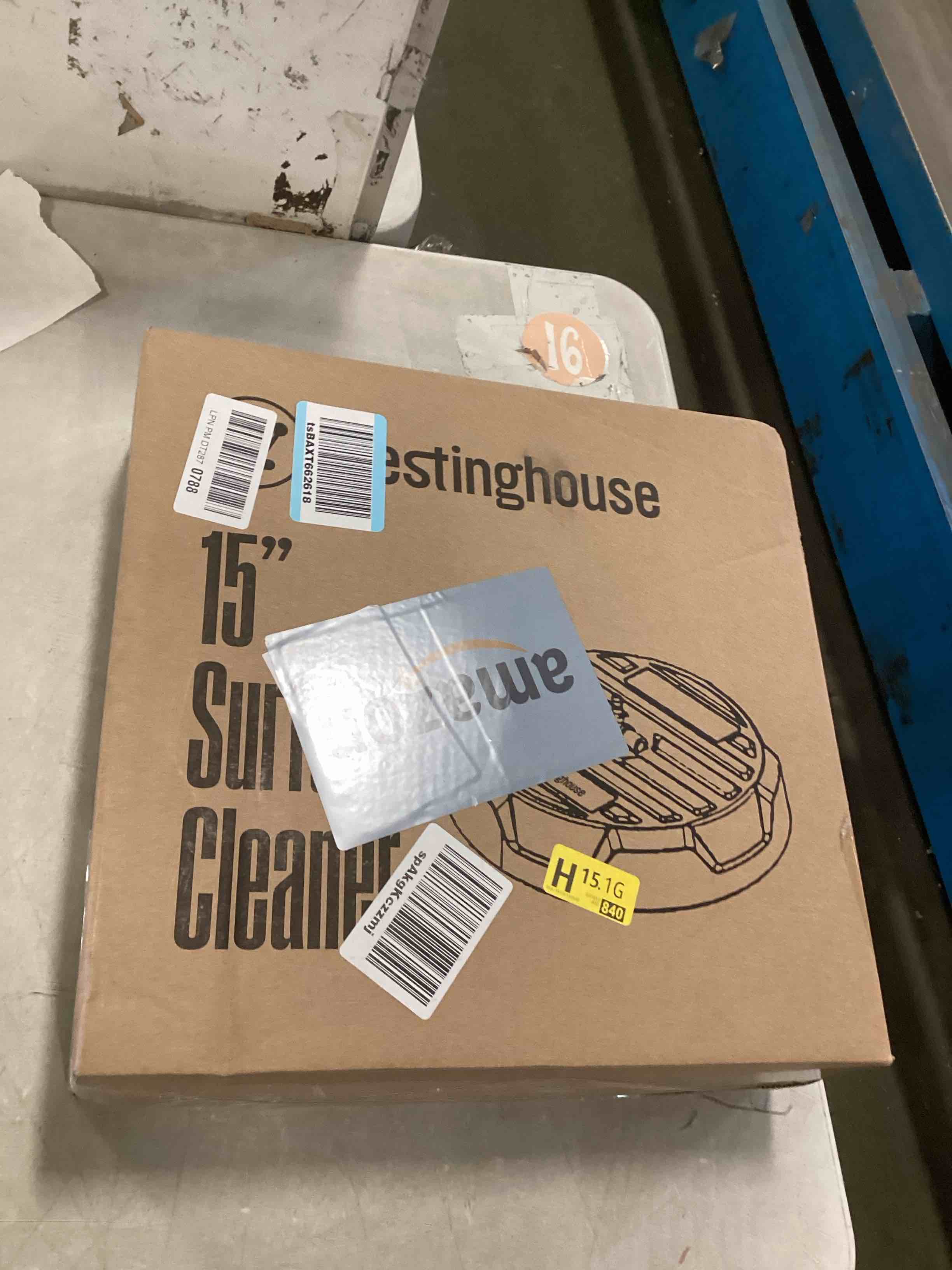 https://s3.amazonaws.com/lotting-images-prod/bidfta/BRN2113128_1743523286404.jpeg