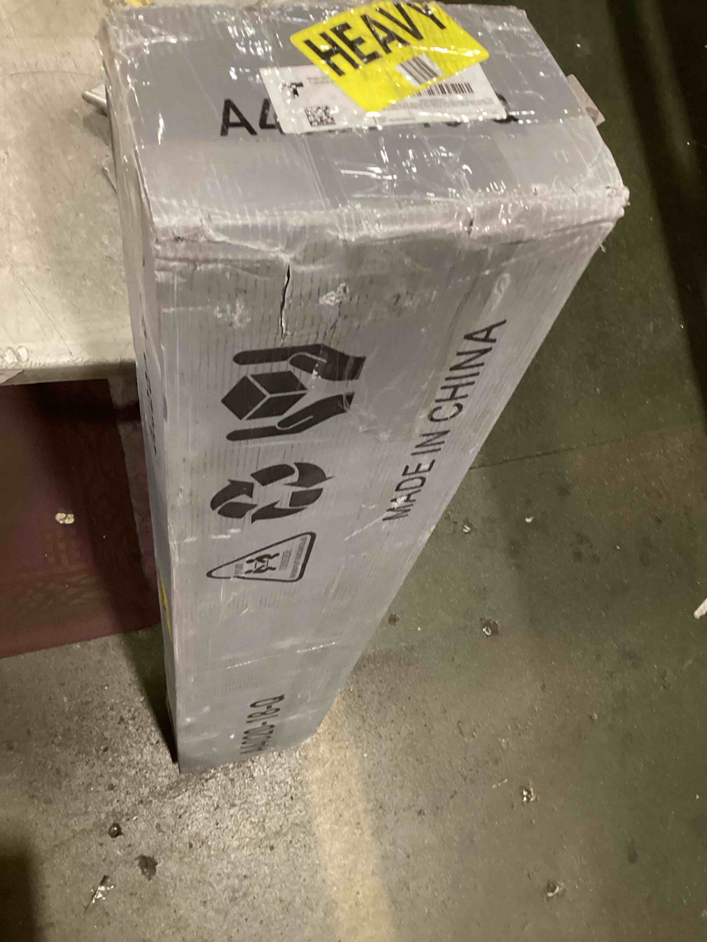 https://s3.amazonaws.com/lotting-images-prod/bidfta/BRN2113418_1743683060467.jpeg