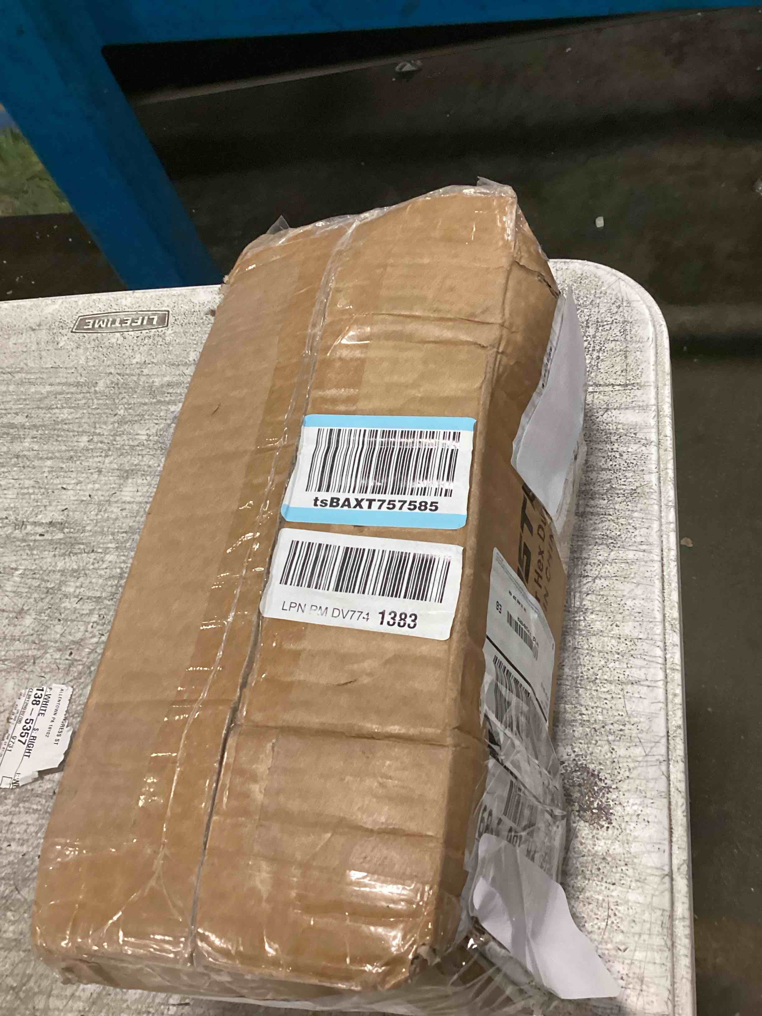 https://s3.amazonaws.com/lotting-images-prod/bidfta/BRN2114428_1744226283593.jpeg