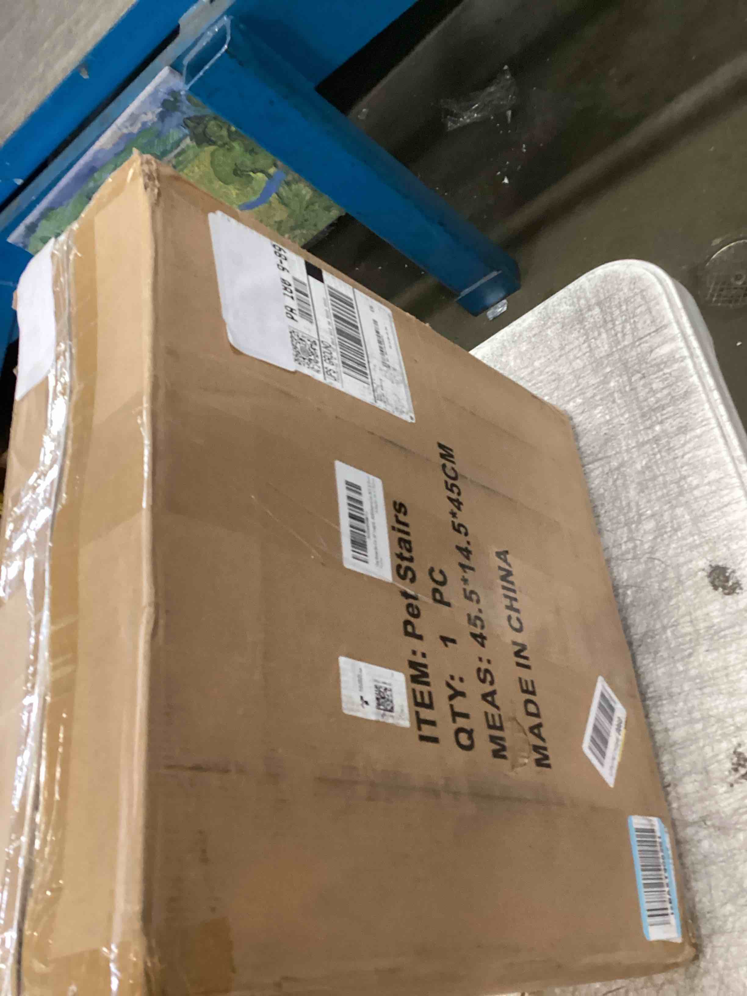 https://s3.amazonaws.com/lotting-images-prod/bidfta/BRN2114542_1744307692389.jpeg