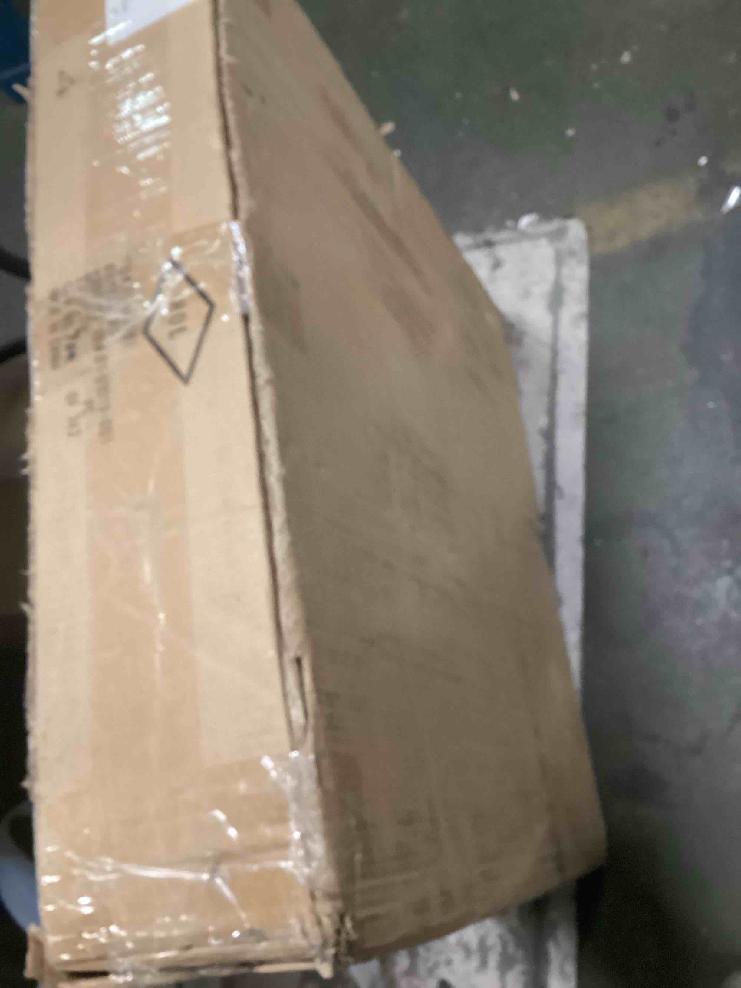 https://s3.amazonaws.com/lotting-images-prod/bidfta/BRN2115364_1744907946769.jpeg