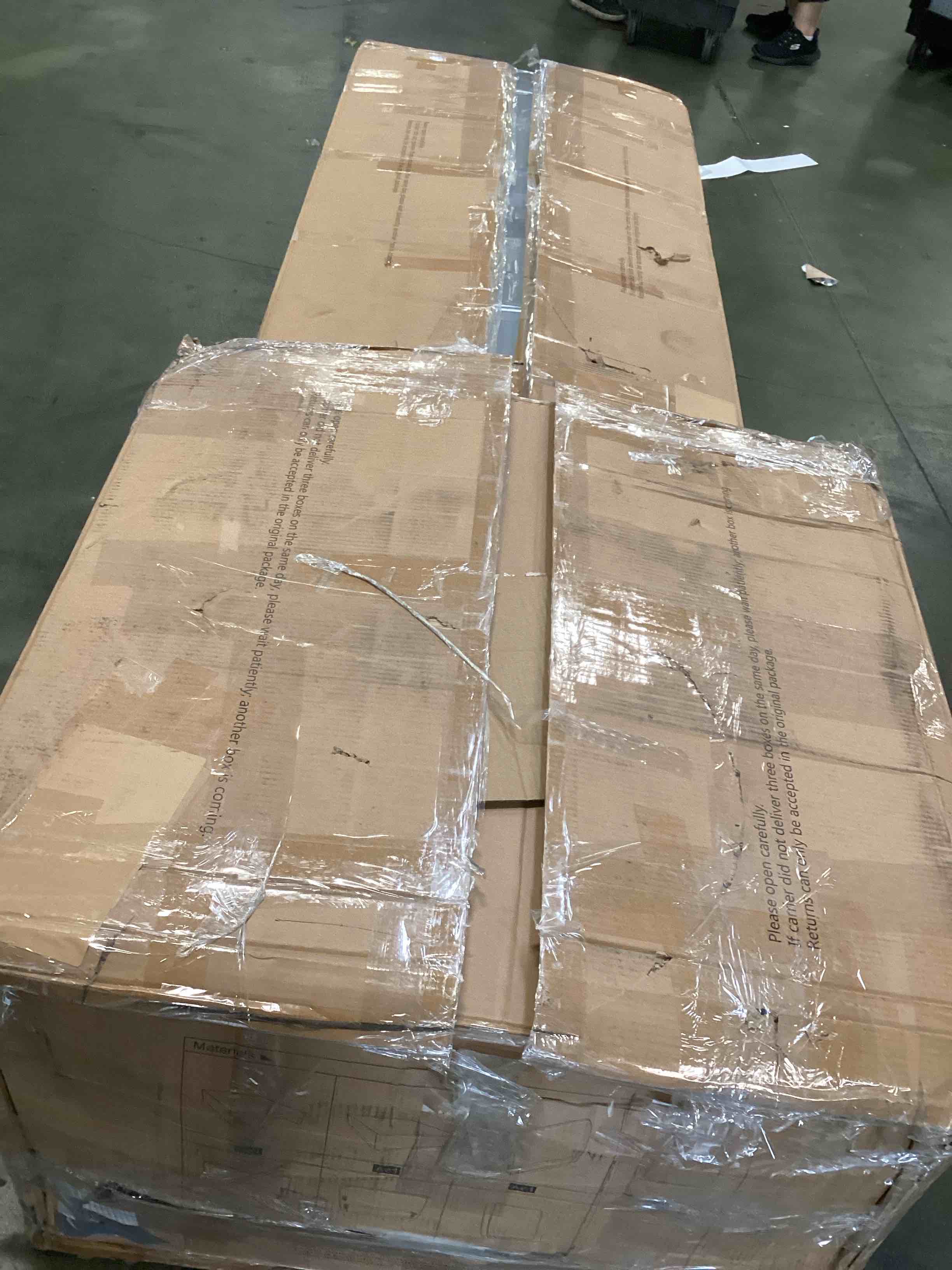 https://s3.amazonaws.com/lotting-images-prod/bidfta/BRN2117428_1746735552416.jpeg