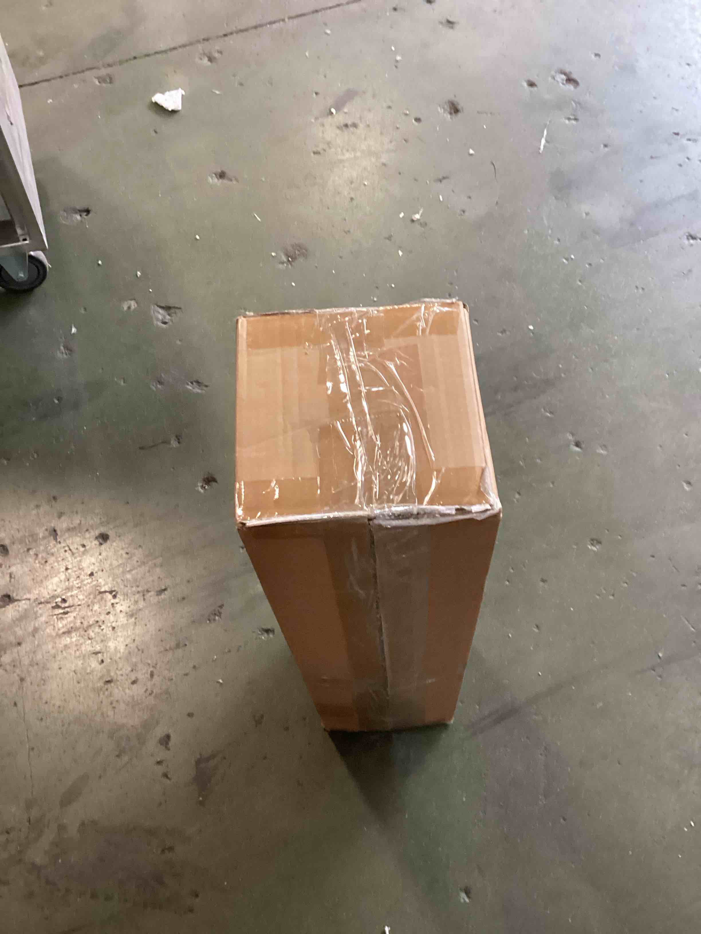 https://s3.amazonaws.com/lotting-images-prod/bidfta/BRN2119469_1743518529219.jpeg
