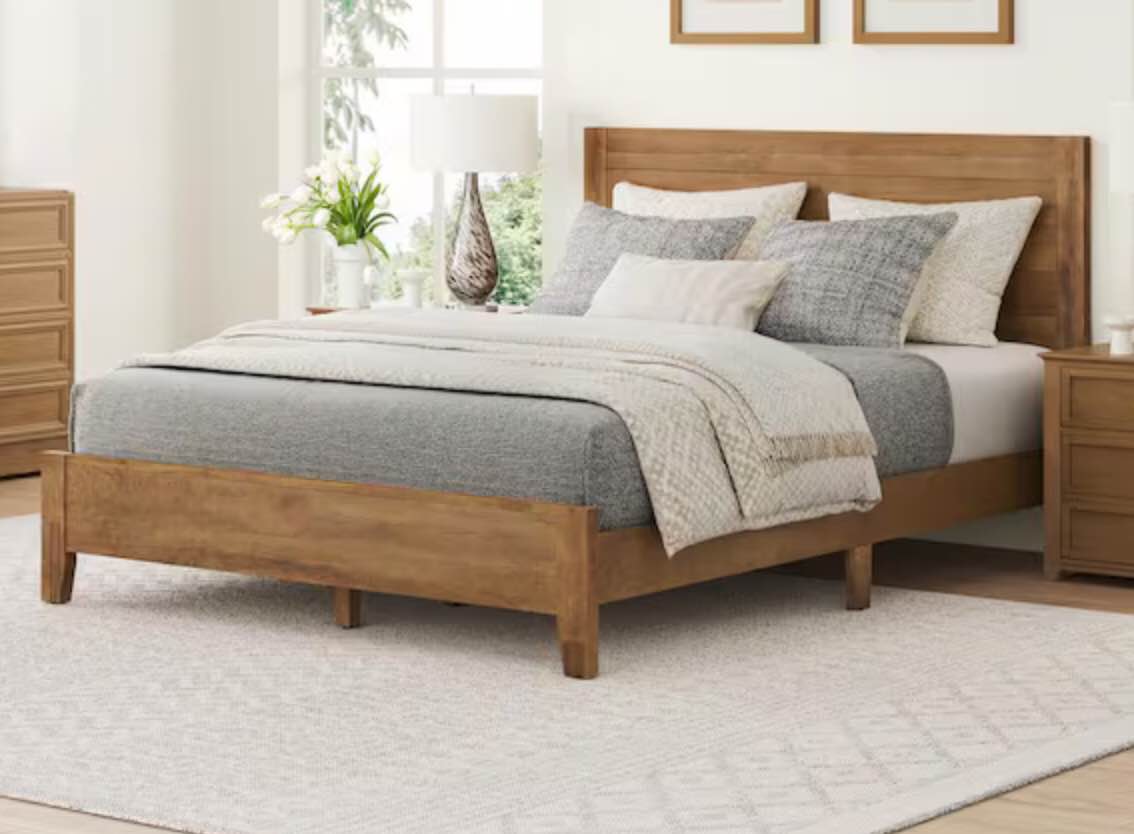 Carr Queen/Brown Bed Box 2 Color: Walnut (incomplete box 2 of 2)(similar to stock photo)