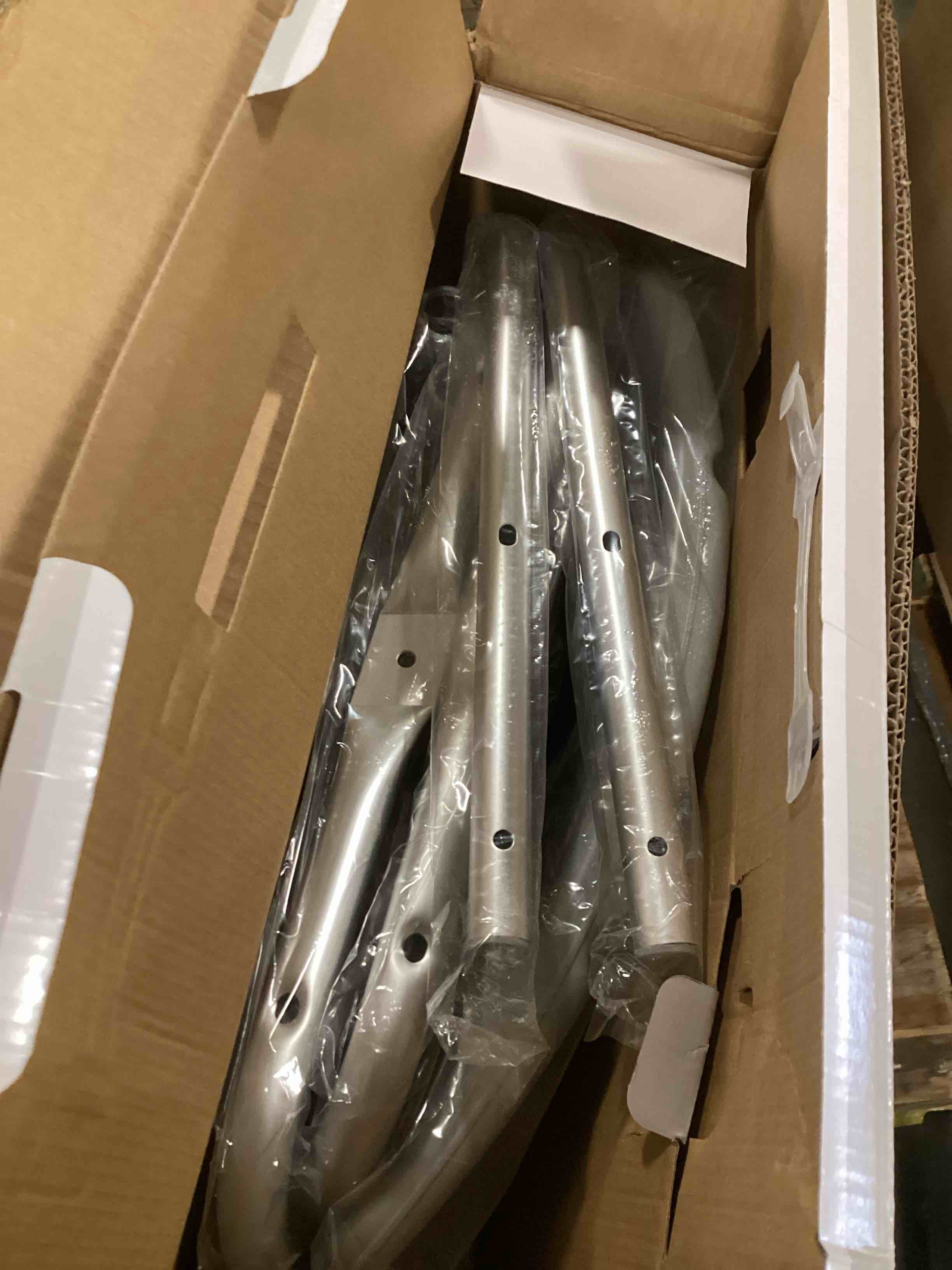 https://s3.amazonaws.com/lotting-images-prod/bidfta/BRN2122197_1743170409078.jpeg