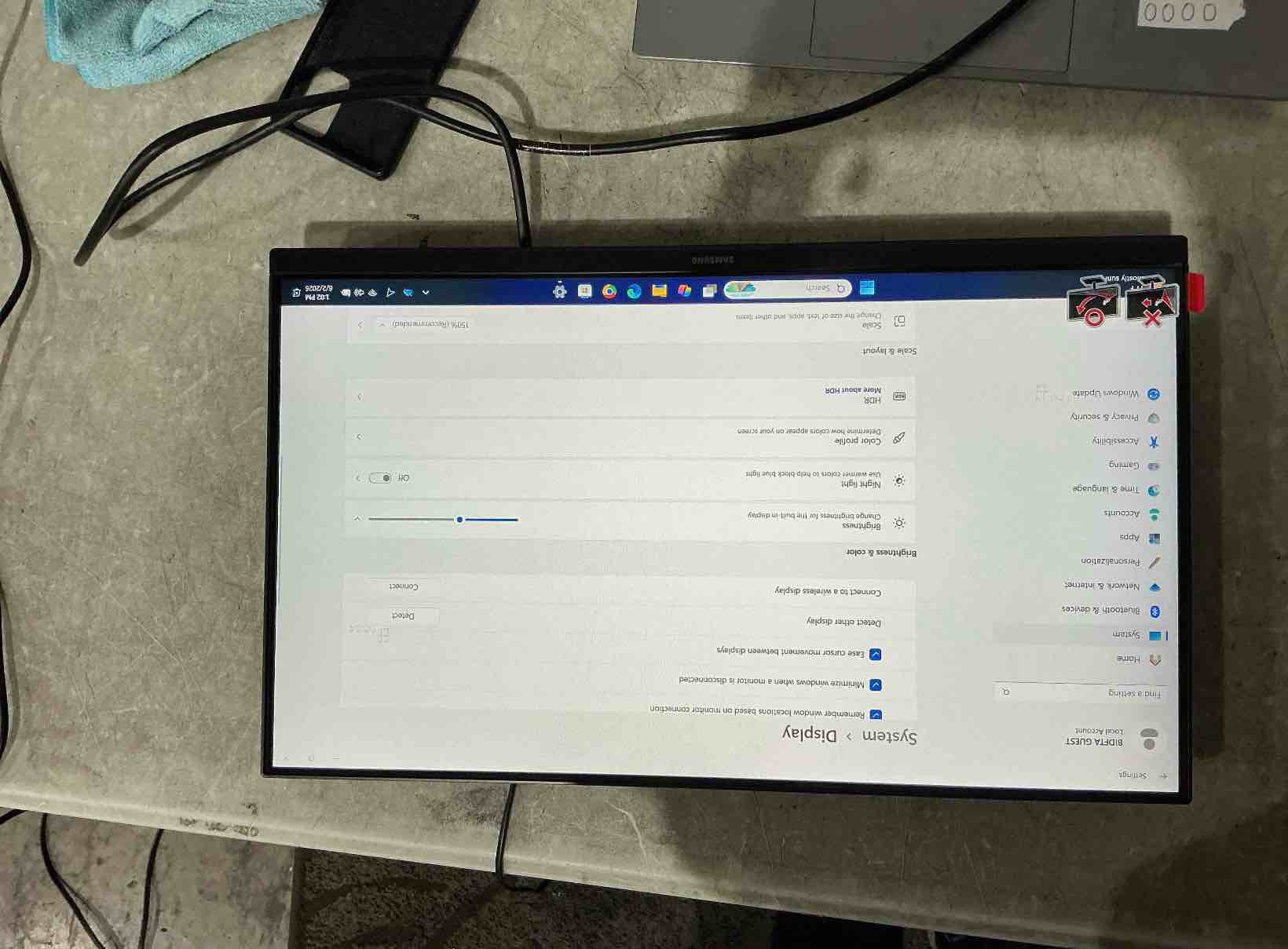 https://s3.amazonaws.com/lotting-images-prod/bidfta/BRN2147958_1780427407994.jpeg