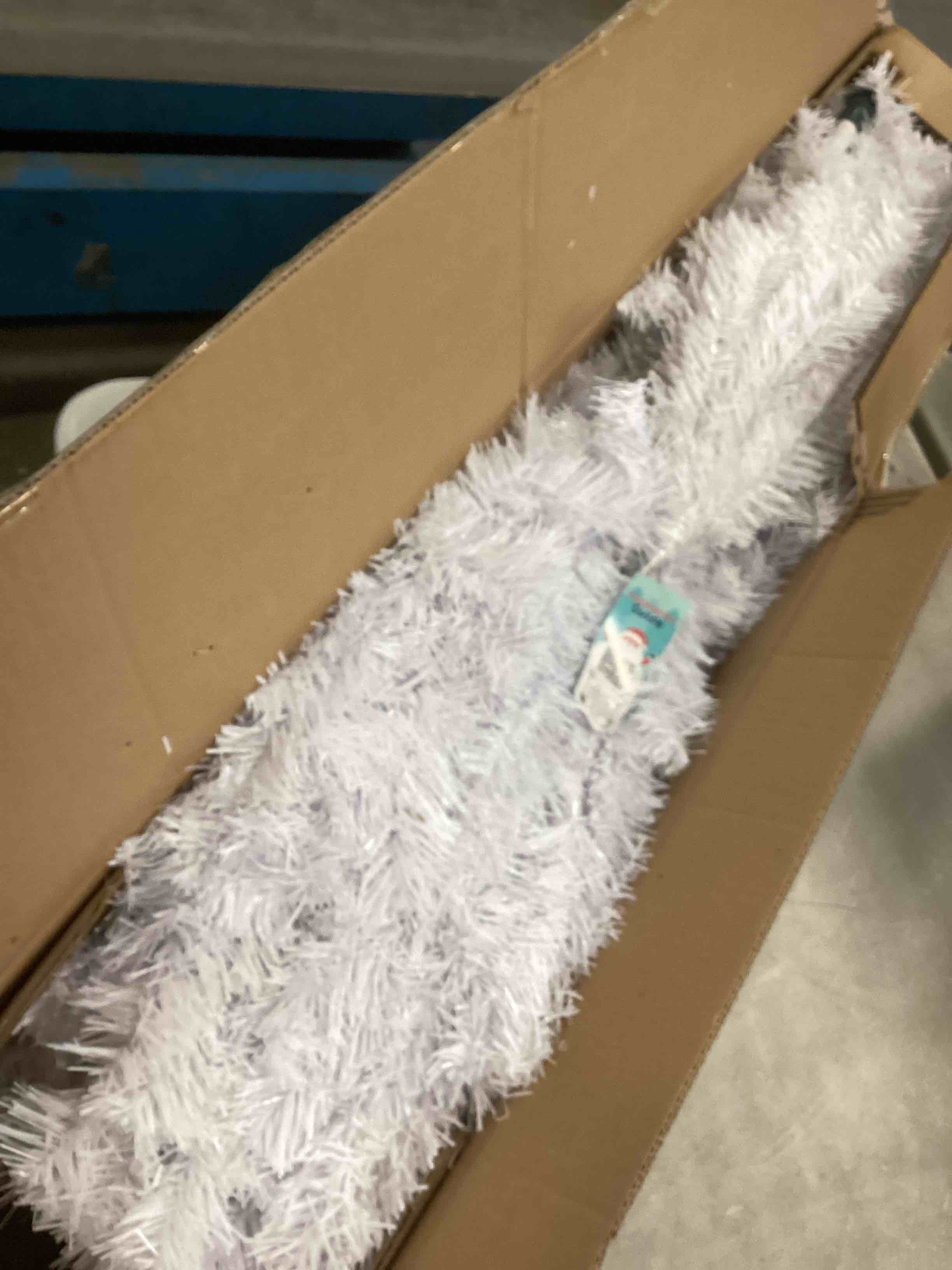 https://s3.amazonaws.com/lotting-images-prod/bidfta/BRN2176697_1736616188096.jpeg