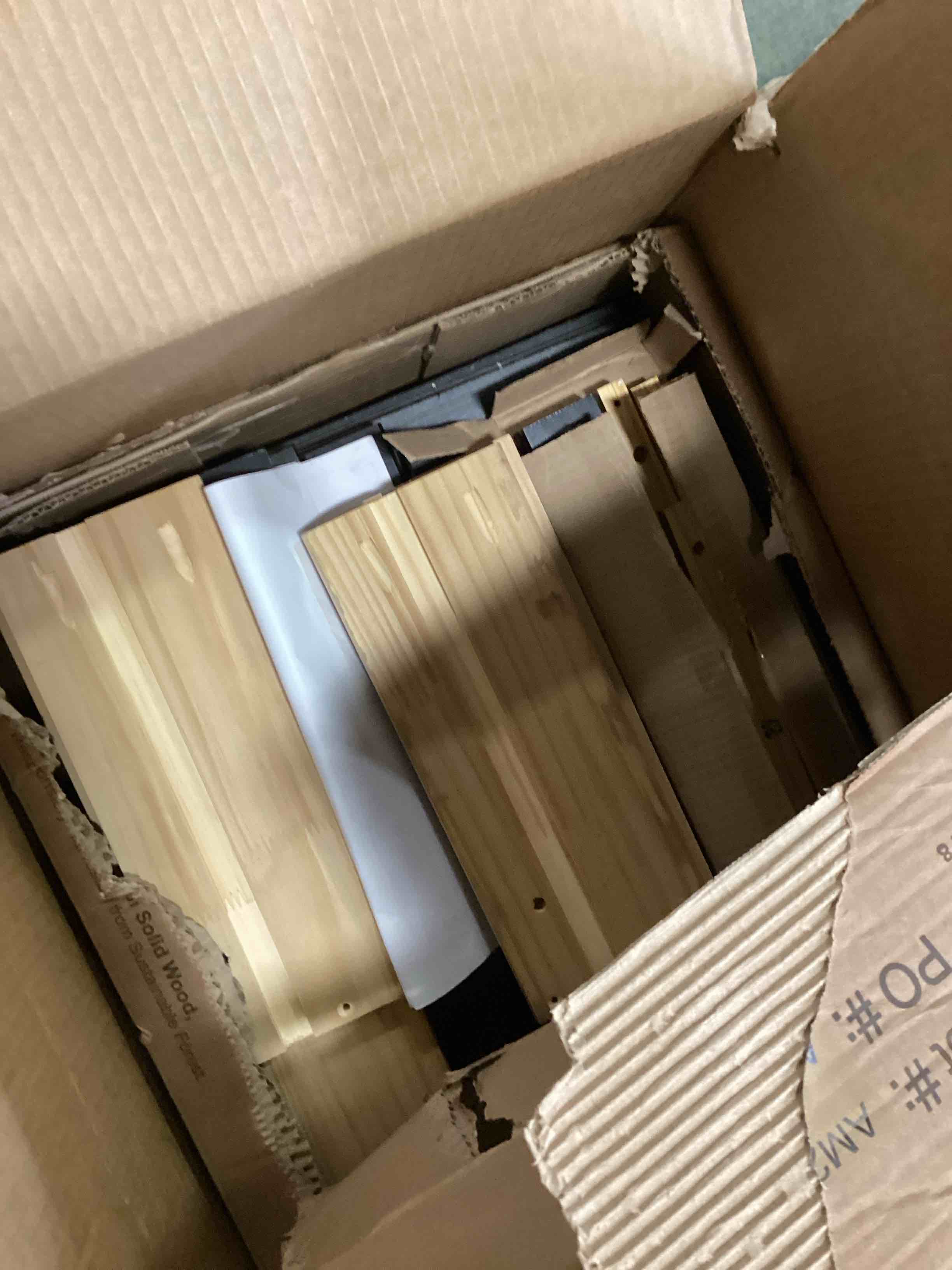 https://s3.amazonaws.com/lotting-images-prod/bidfta/BRN2178852_1740593540698.jpeg