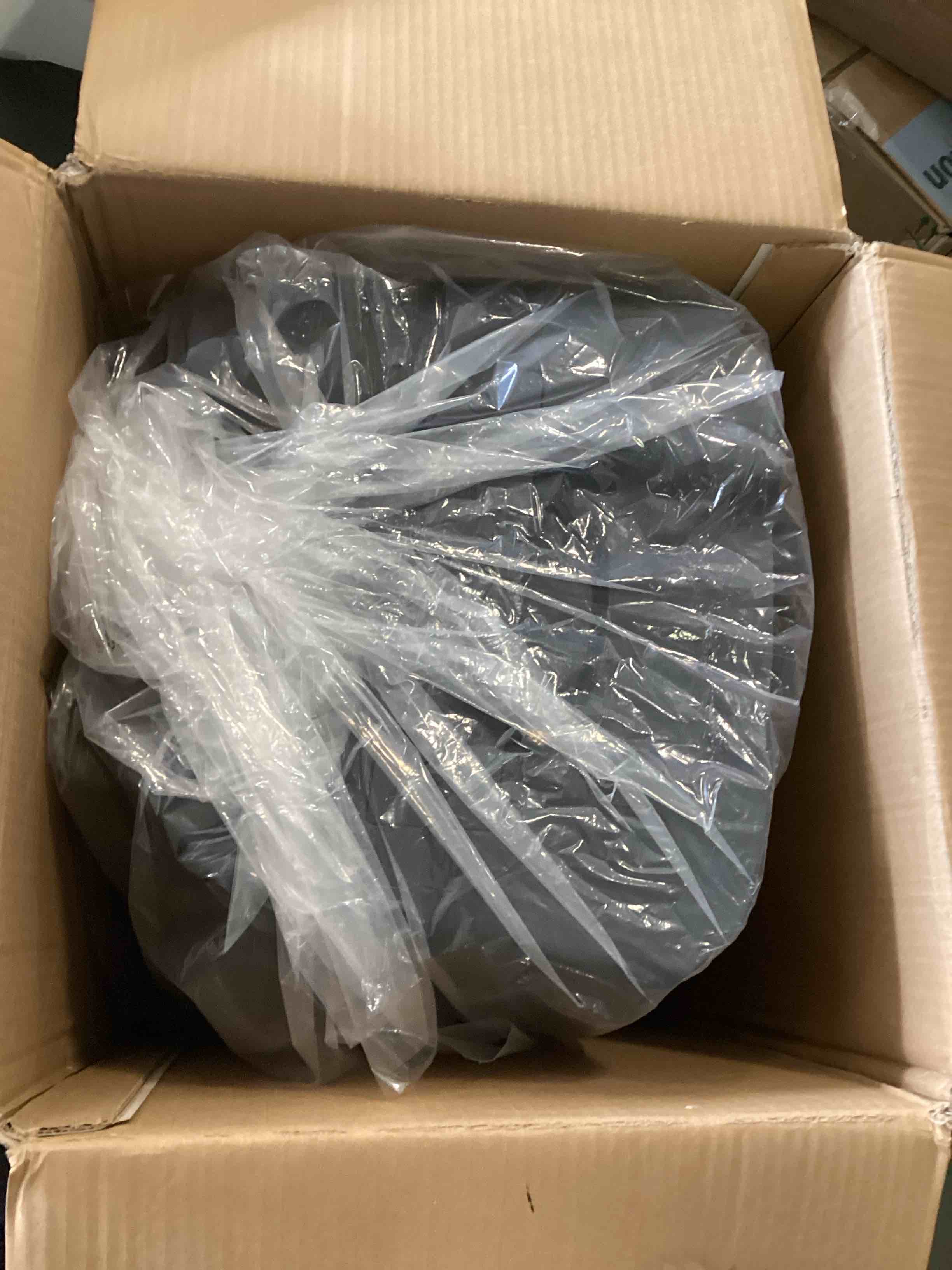https://s3.amazonaws.com/lotting-images-prod/bidfta/BRN2179898_1737128985068.jpeg
