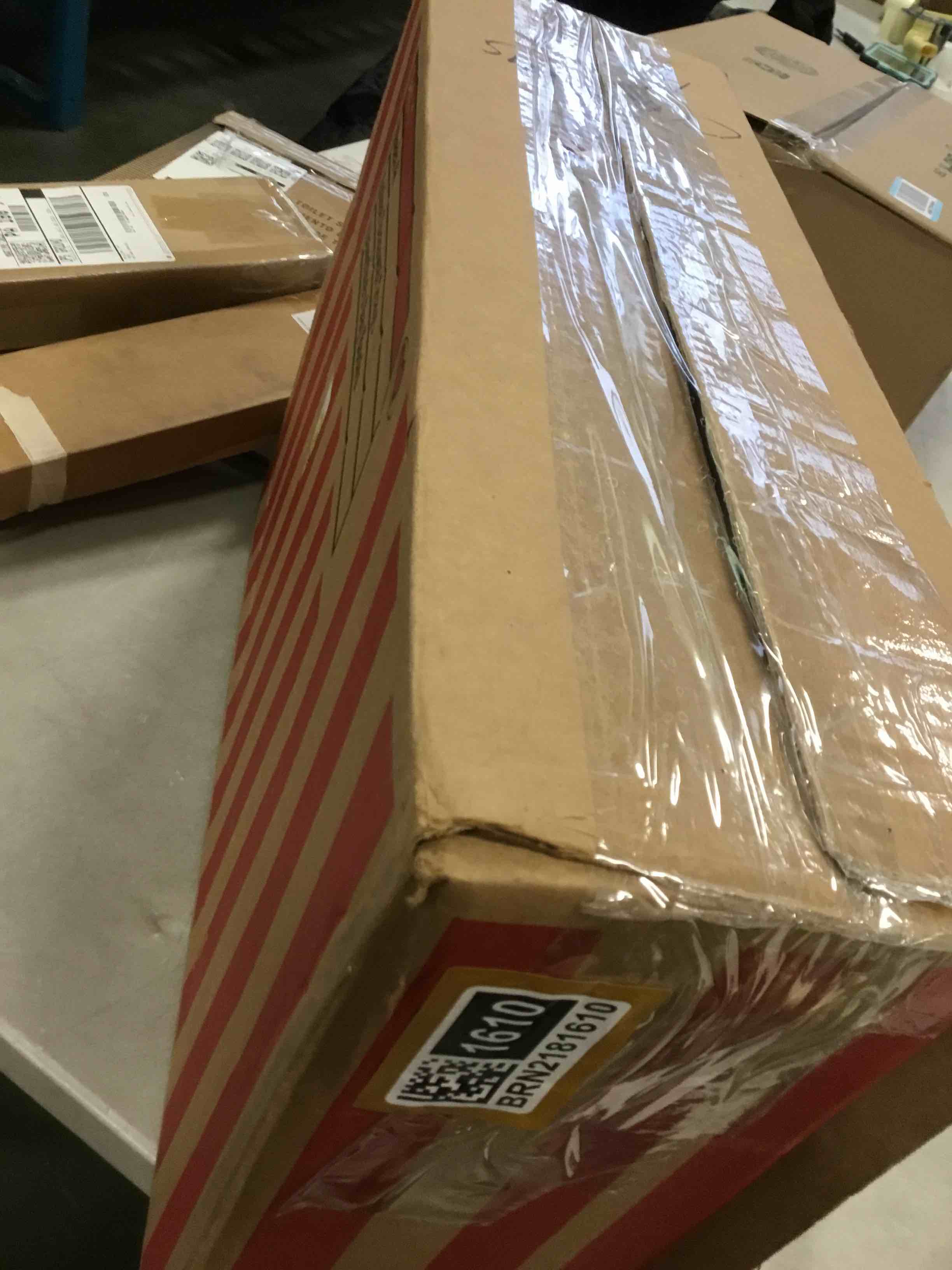 https://s3.amazonaws.com/lotting-images-prod/bidfta/BRN2181610_1739282116863.jpeg