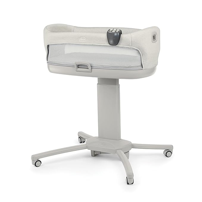 Chicco Close to You 3-in-1 Bedside Bassinet, Portable Newborn Bassinet with Wheels, Adjustable-Height Changing Table | Dove/Beige