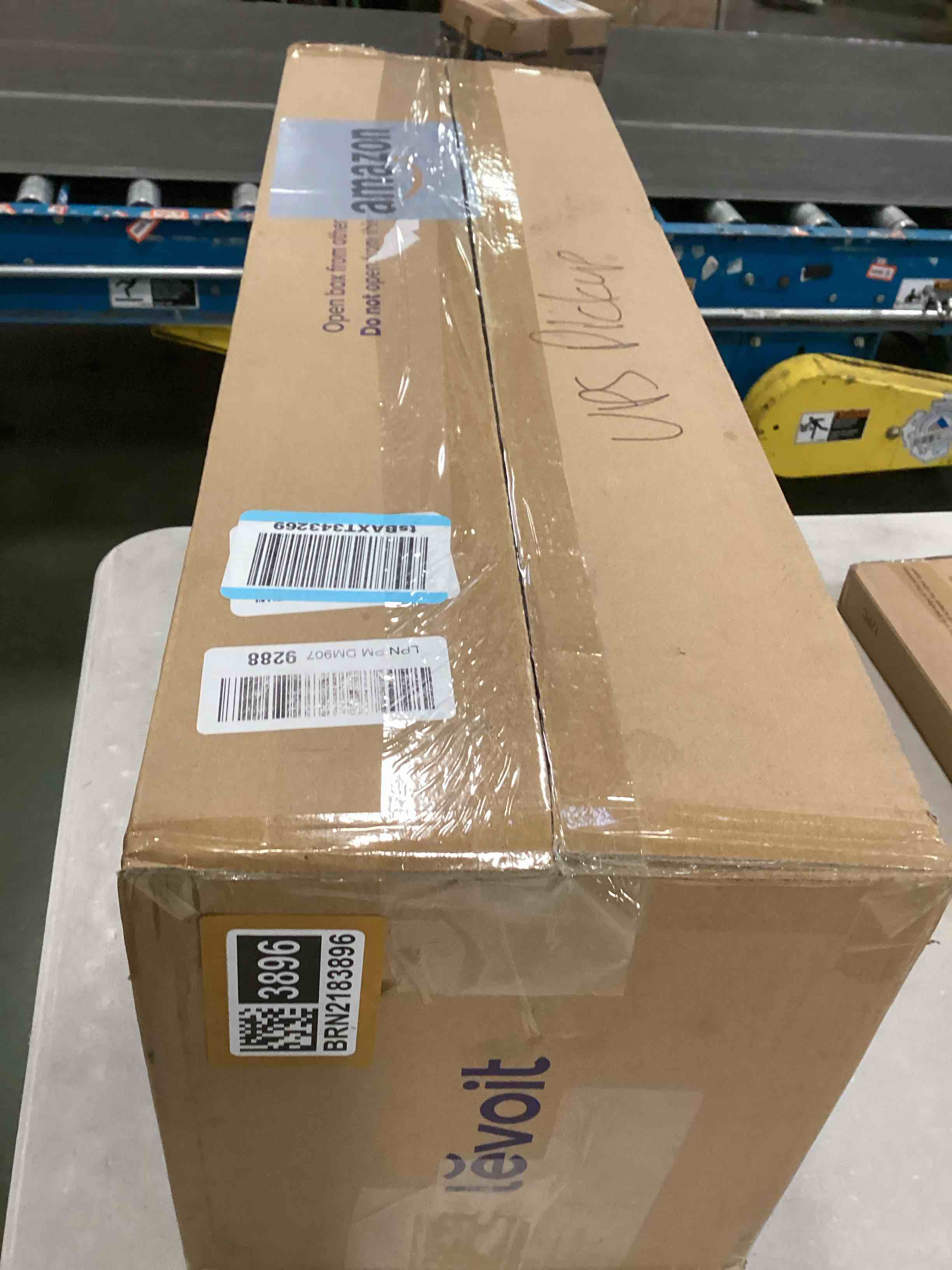 https://s3.amazonaws.com/lotting-images-prod/bidfta/BRN2183896_1738676018455.jpeg