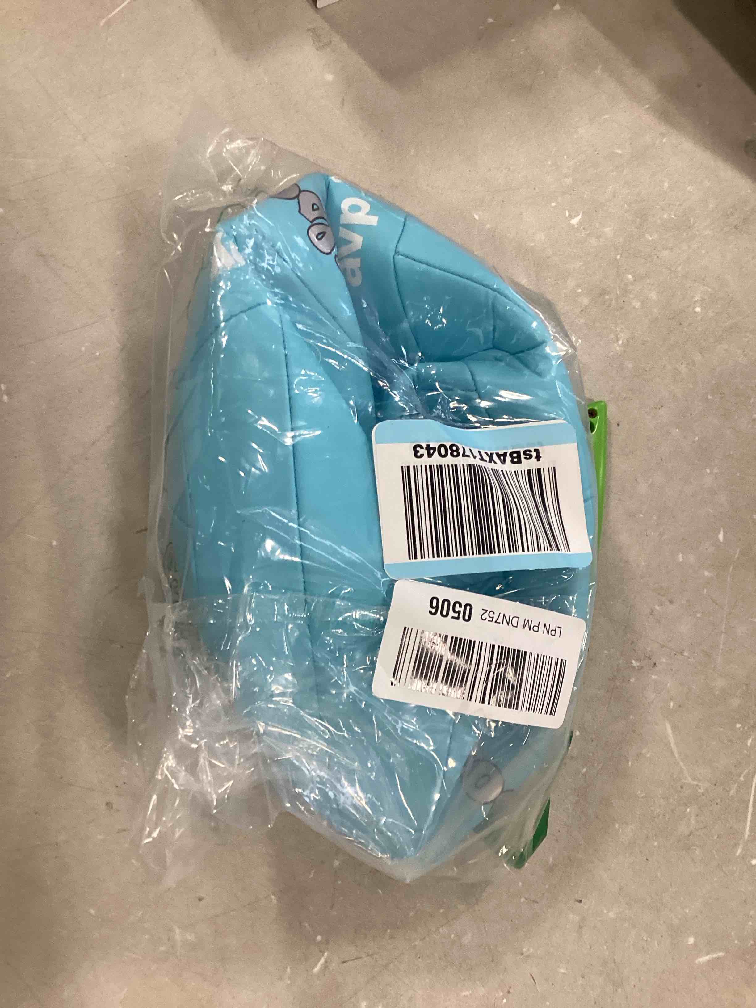 https://s3.amazonaws.com/lotting-images-prod/bidfta/BRN2184413_1738932819642.jpeg