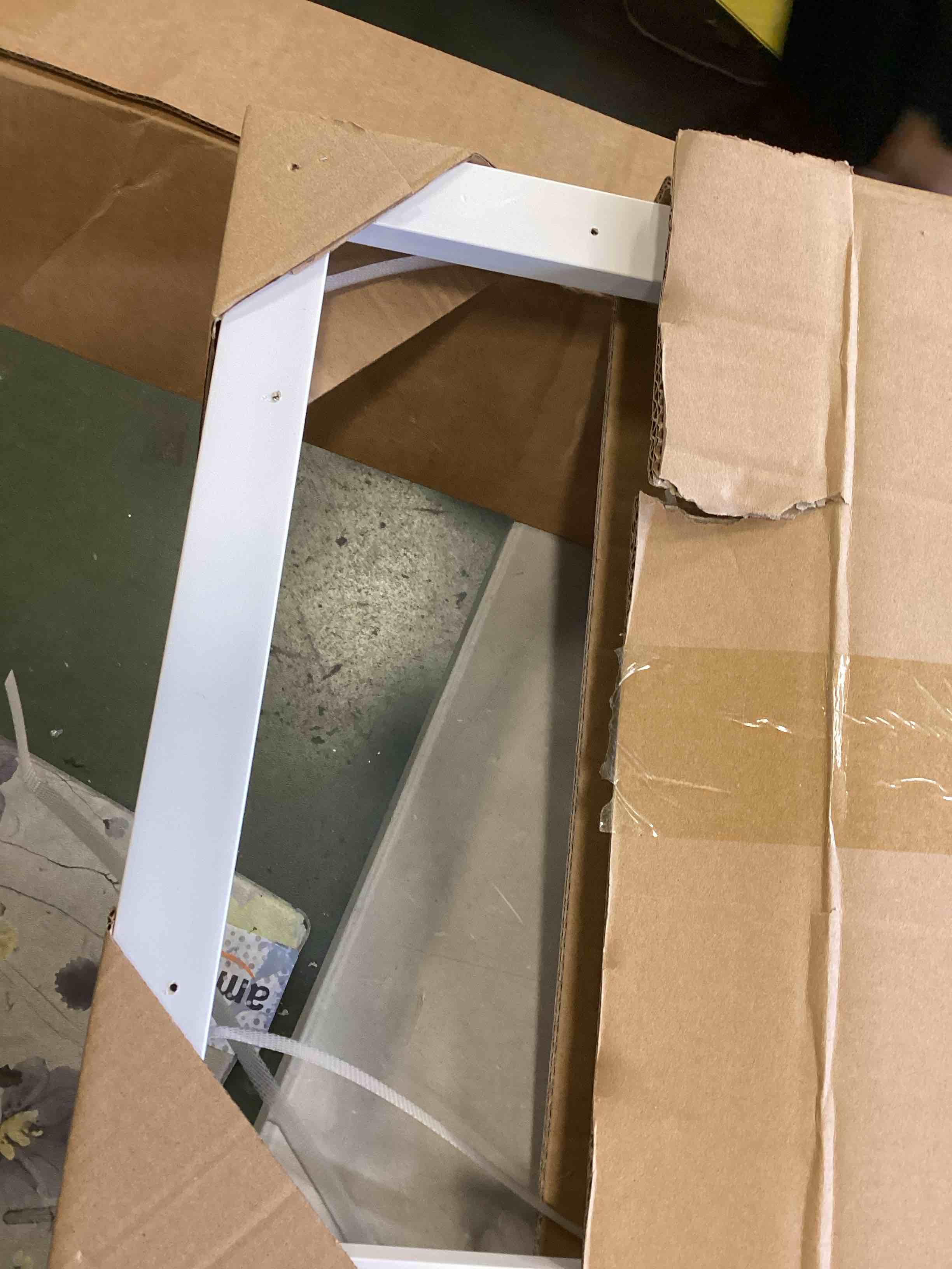 https://s3.amazonaws.com/lotting-images-prod/bidfta/BRN2184620_1739561945345.jpeg