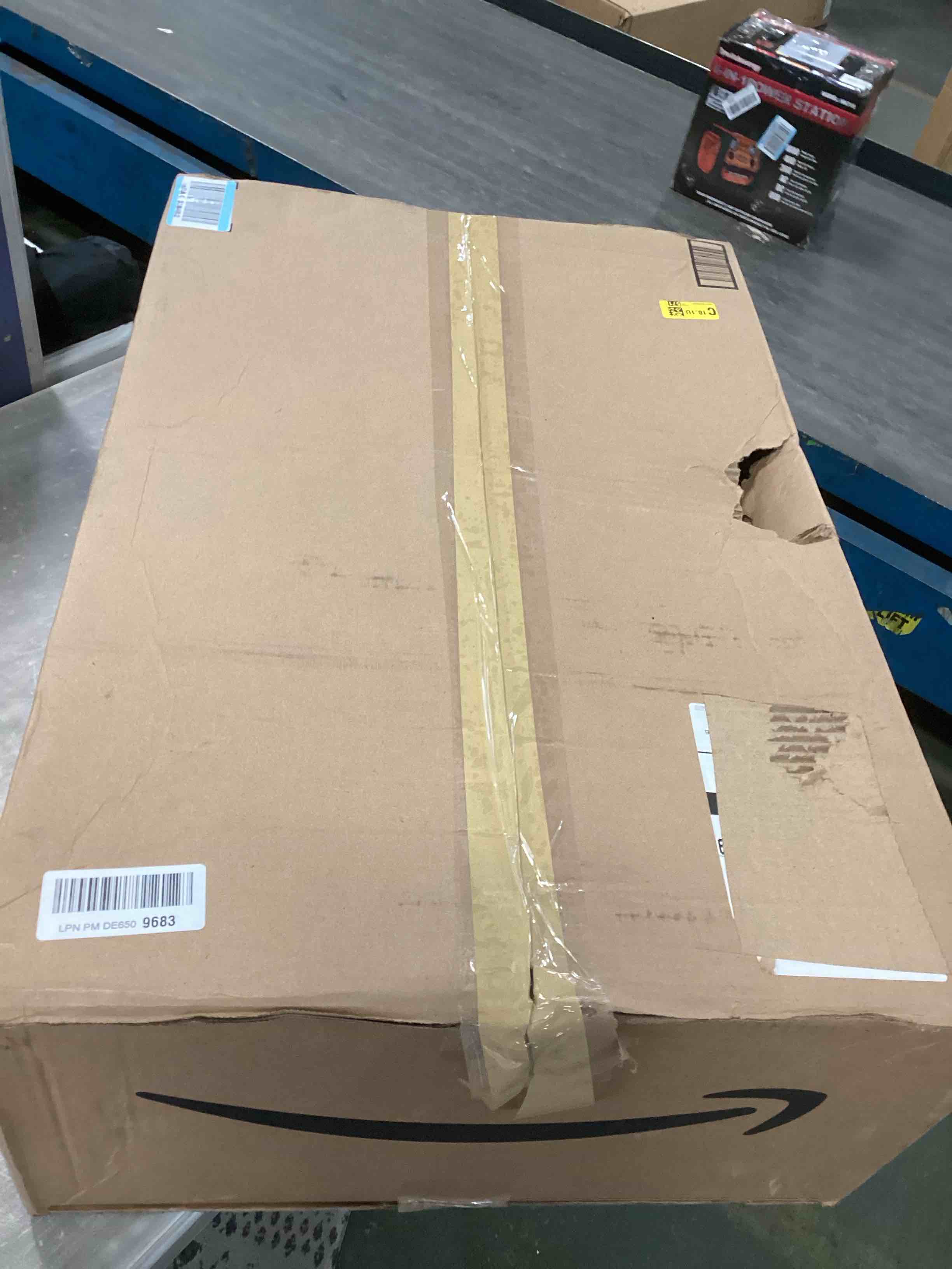 https://s3.amazonaws.com/lotting-images-prod/bidfta/BRN2185655_1736865654243.jpeg